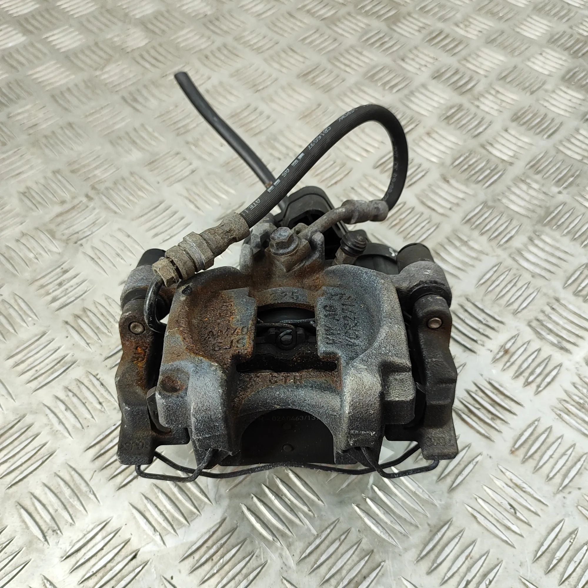 Volkswagen T-Roc Brake caliper — rear right Brake caliper — rear right — VW T-ROC (A11) (20...