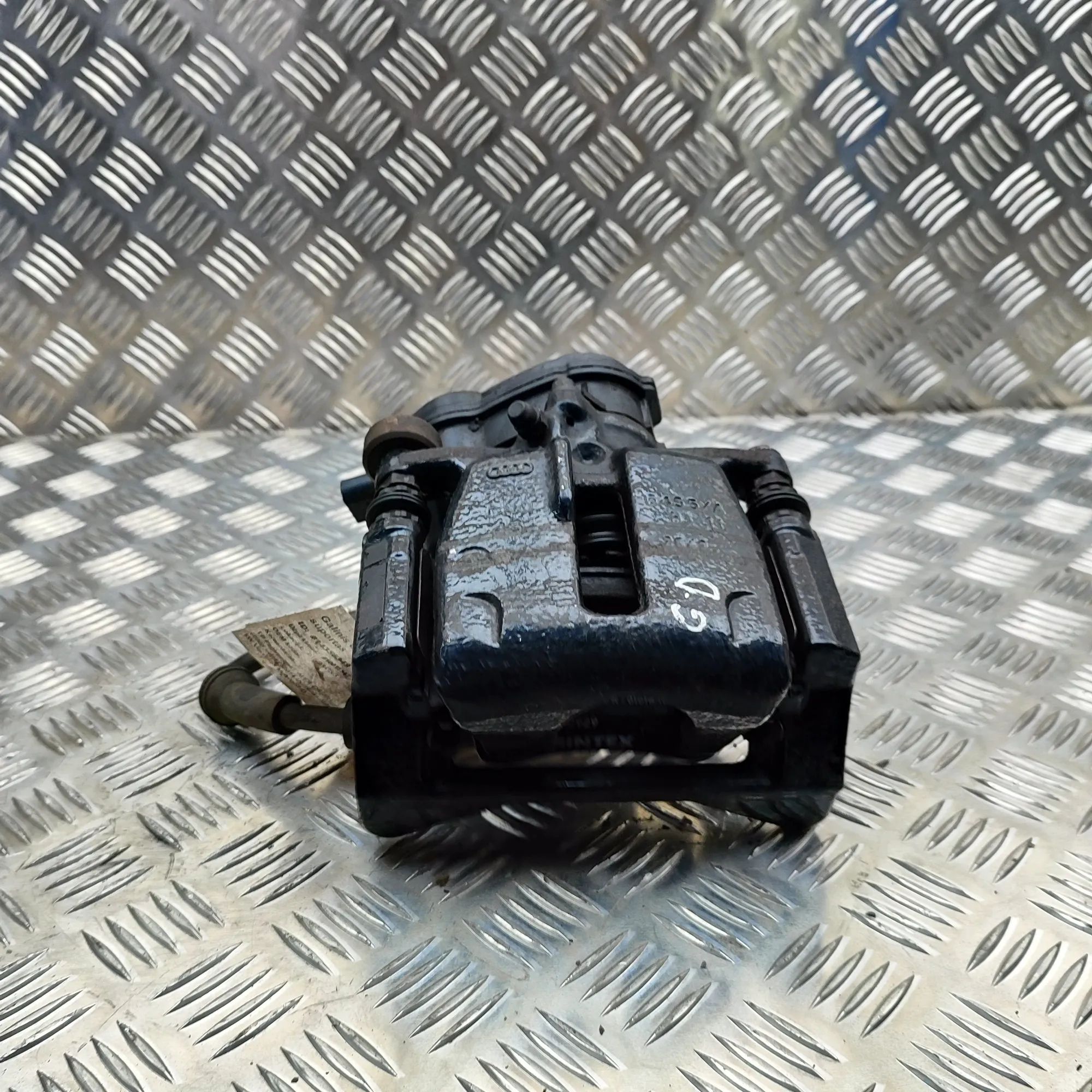 Audi Q5 (8R) Brake caliper — rear right Brake caliper — rear right — AUDI Q5 (8R) (2008...