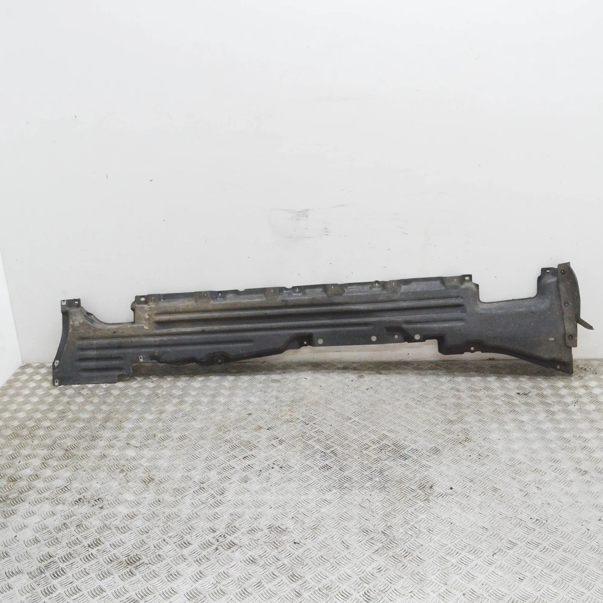 Land Rover Range Rover Sport (L494) Underbody cover — left Underbody cover — left — LAND ROVER RANGE ROVER...