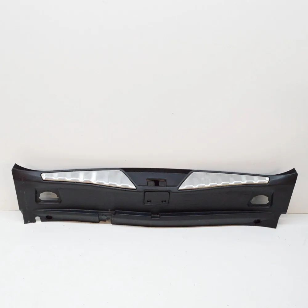 Maserati Quattroporte Trunk Boot Lock Trim