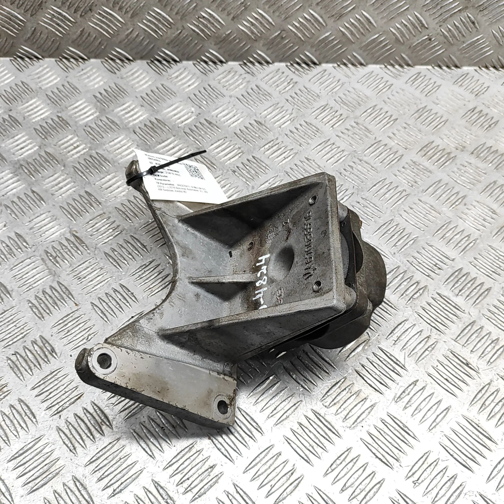 Maserati Ghibli Gearbox mount Gearbox mount — MASERATI GHIBLI (M157) (2013-.....