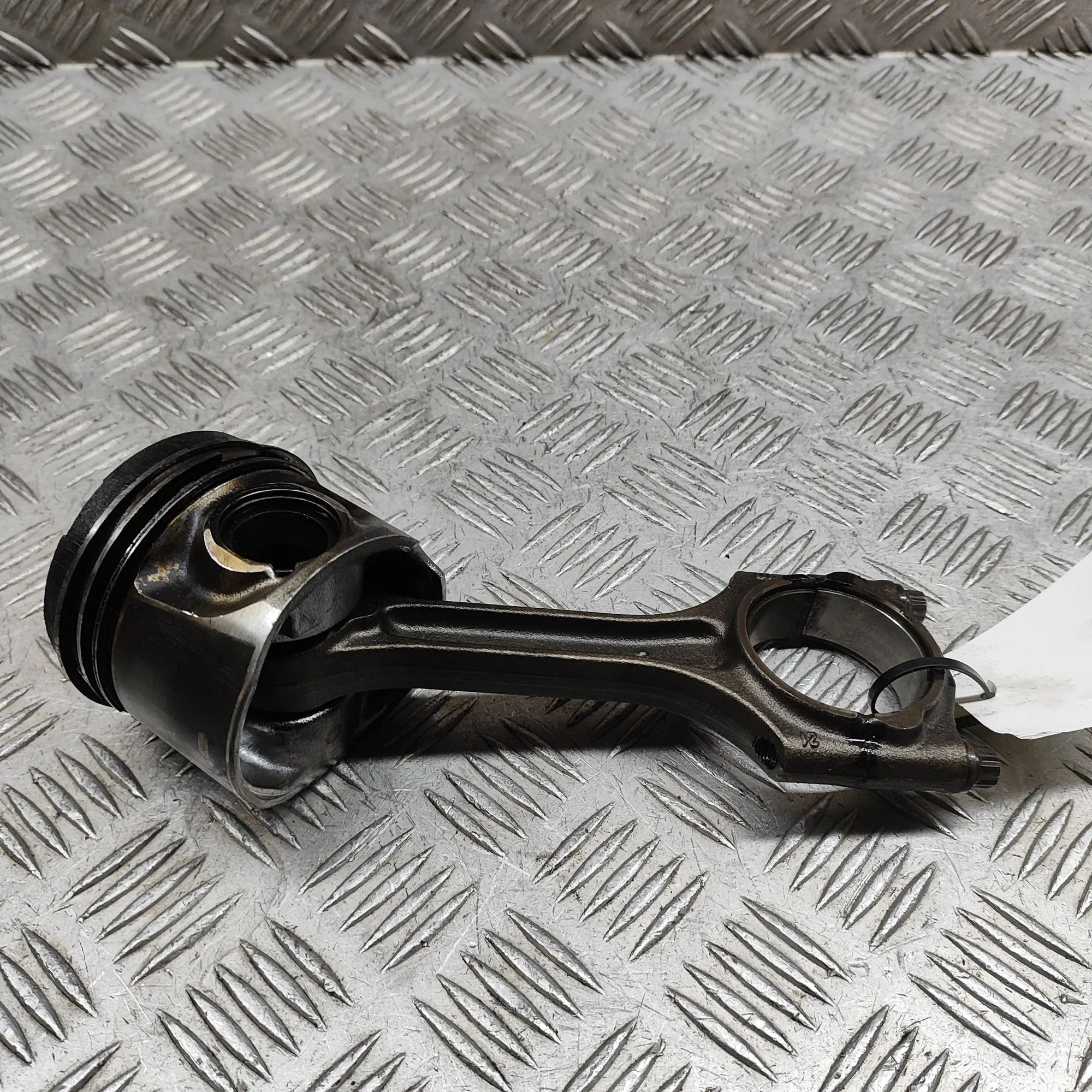 Volvo V60 Piston Piston — VOLVO V60 (2010-2018) — 31339996,31401...