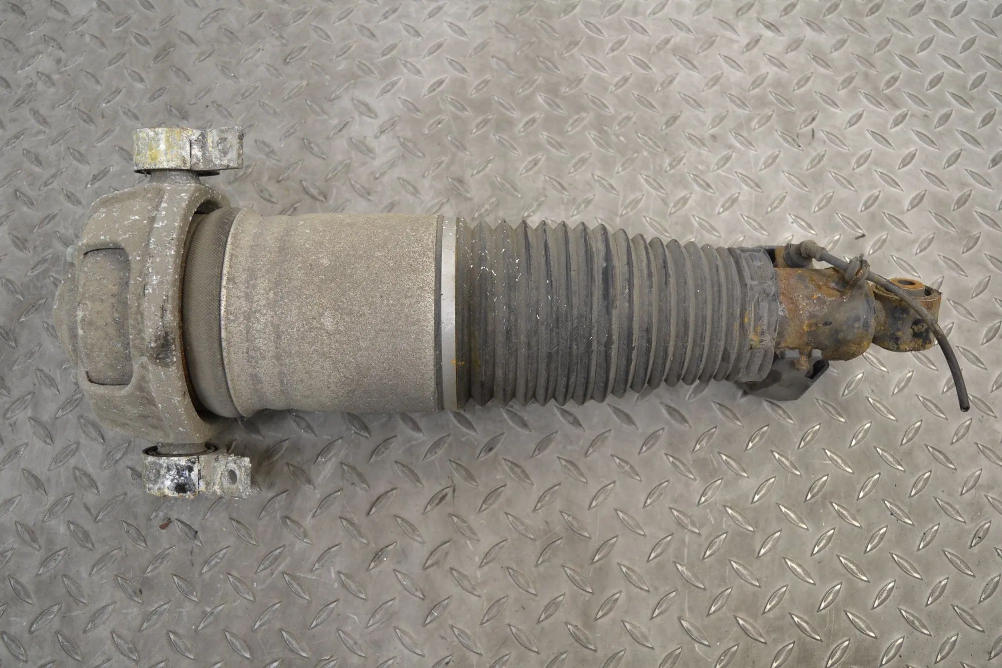 Porsche Cayenne Rear Left Air Shock Absorber Rear Left Air Shock Absorber — PORSCHE CAYENNE ...