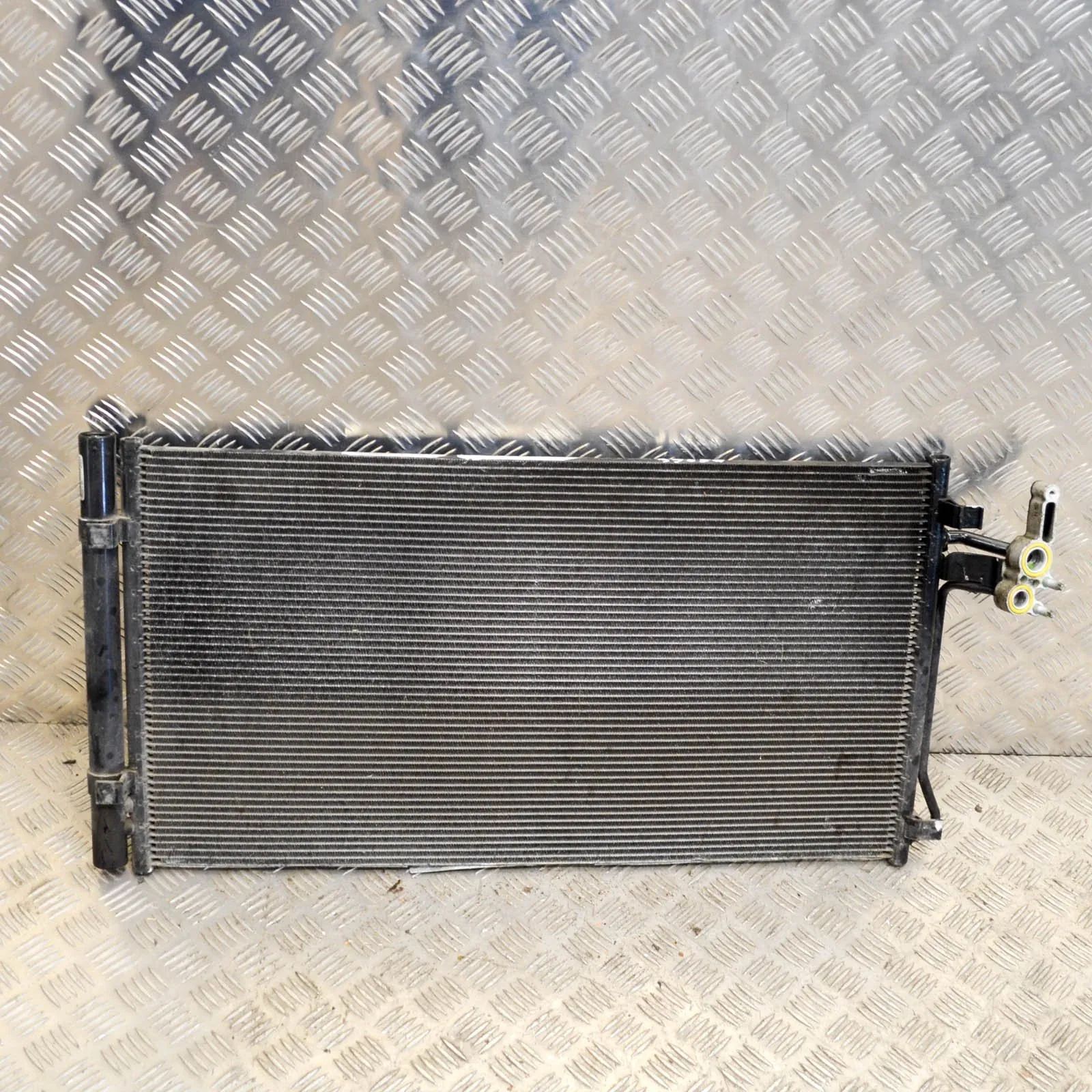 Land Rover Discovery Sport A/C Air Con Radiator A/C Air Con Radiator — LAND ROVER DISCOVERY SPO...