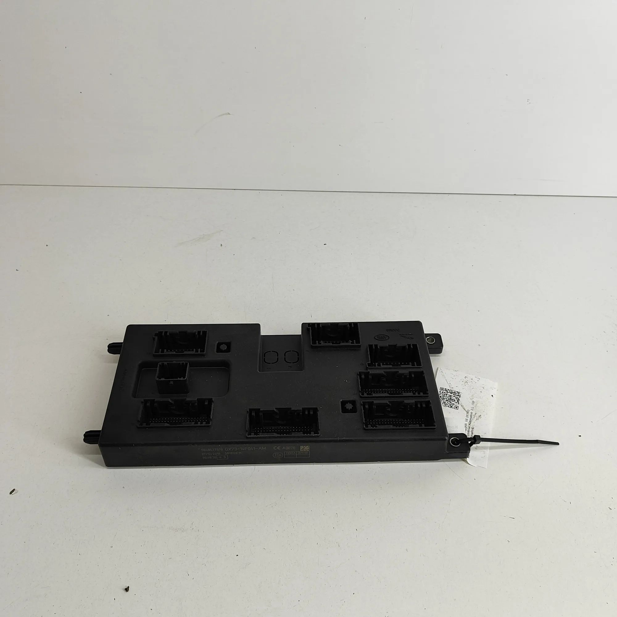 Jaguar XE Comfort Control Unit Comfort Control Unit — JAGUAR XE (X760) (2015-....