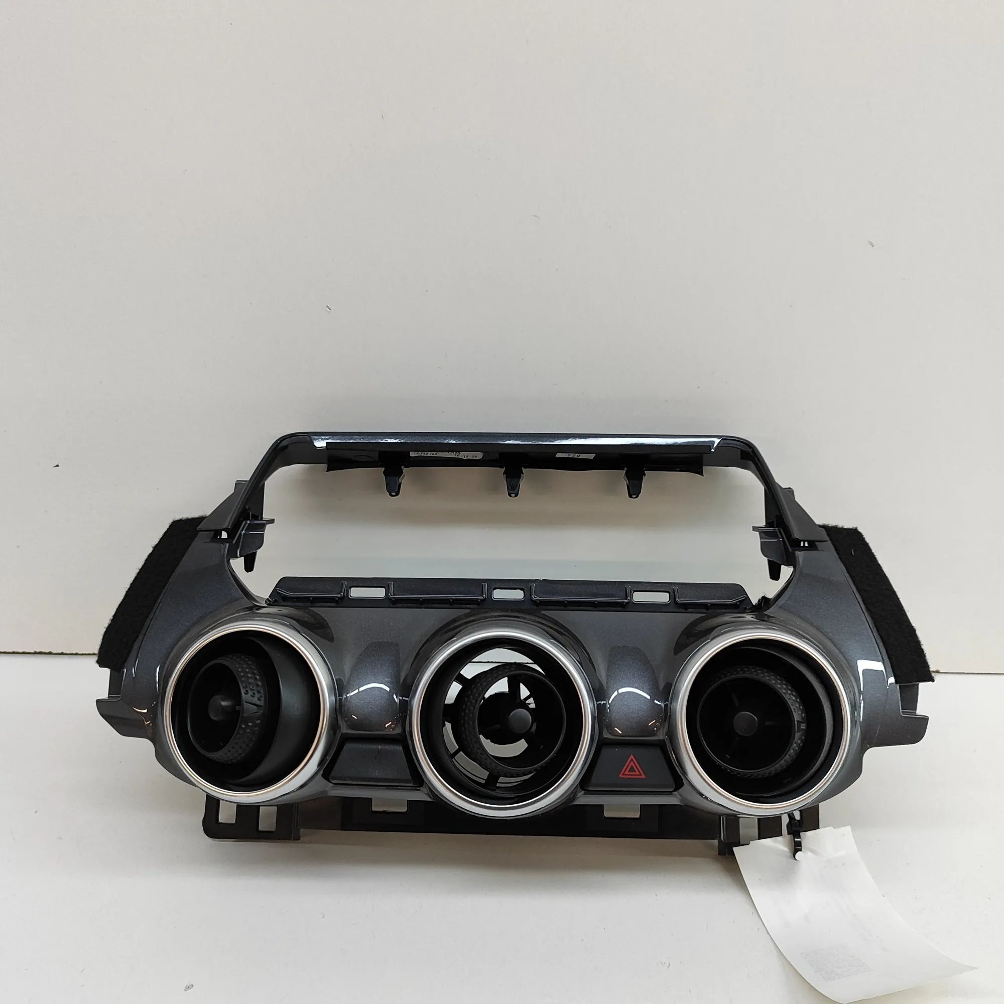 Nissan Juke Dashboard Air Vents Dashboard Air Vents — NISSAN JUKE (F16) (2019-....
