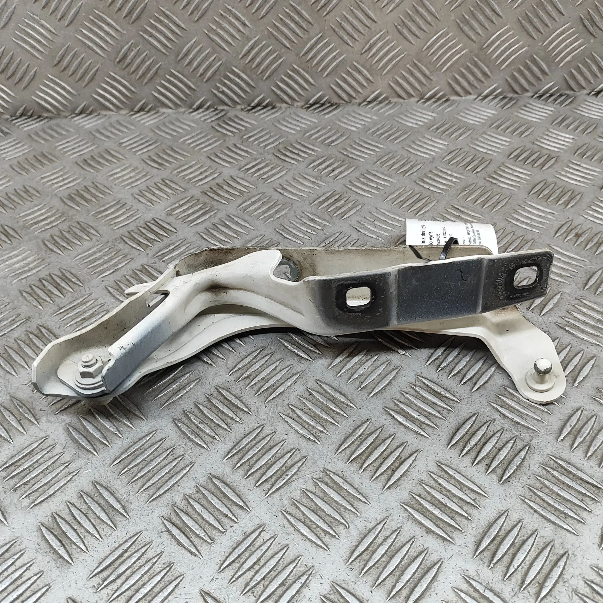 Maserati Ghibli Bonnet hinge — front right Bonnet hinge — front right — MASERATI GHIBLI (M...