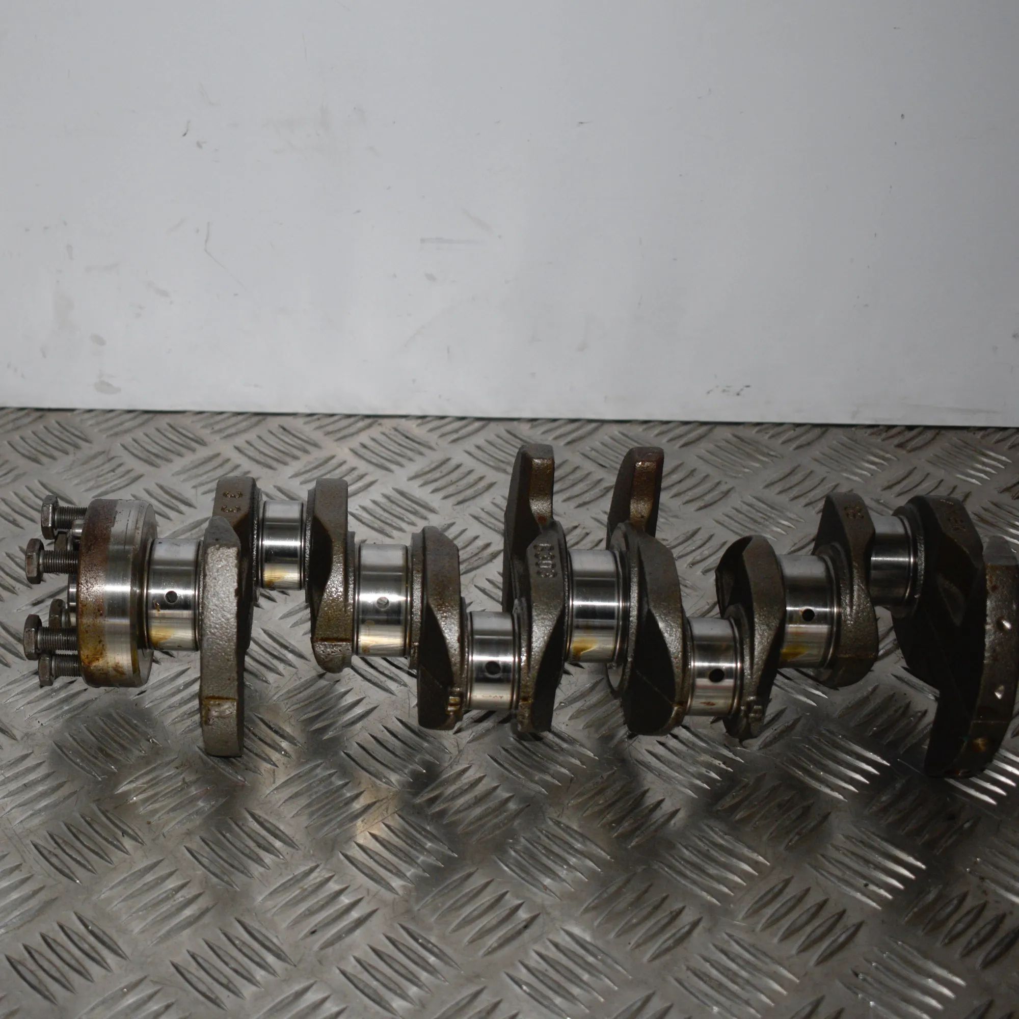 Ford Fiesta väntvõll Crankshaft — FORD FIESTA (VI) (2008-...) — 96MM...