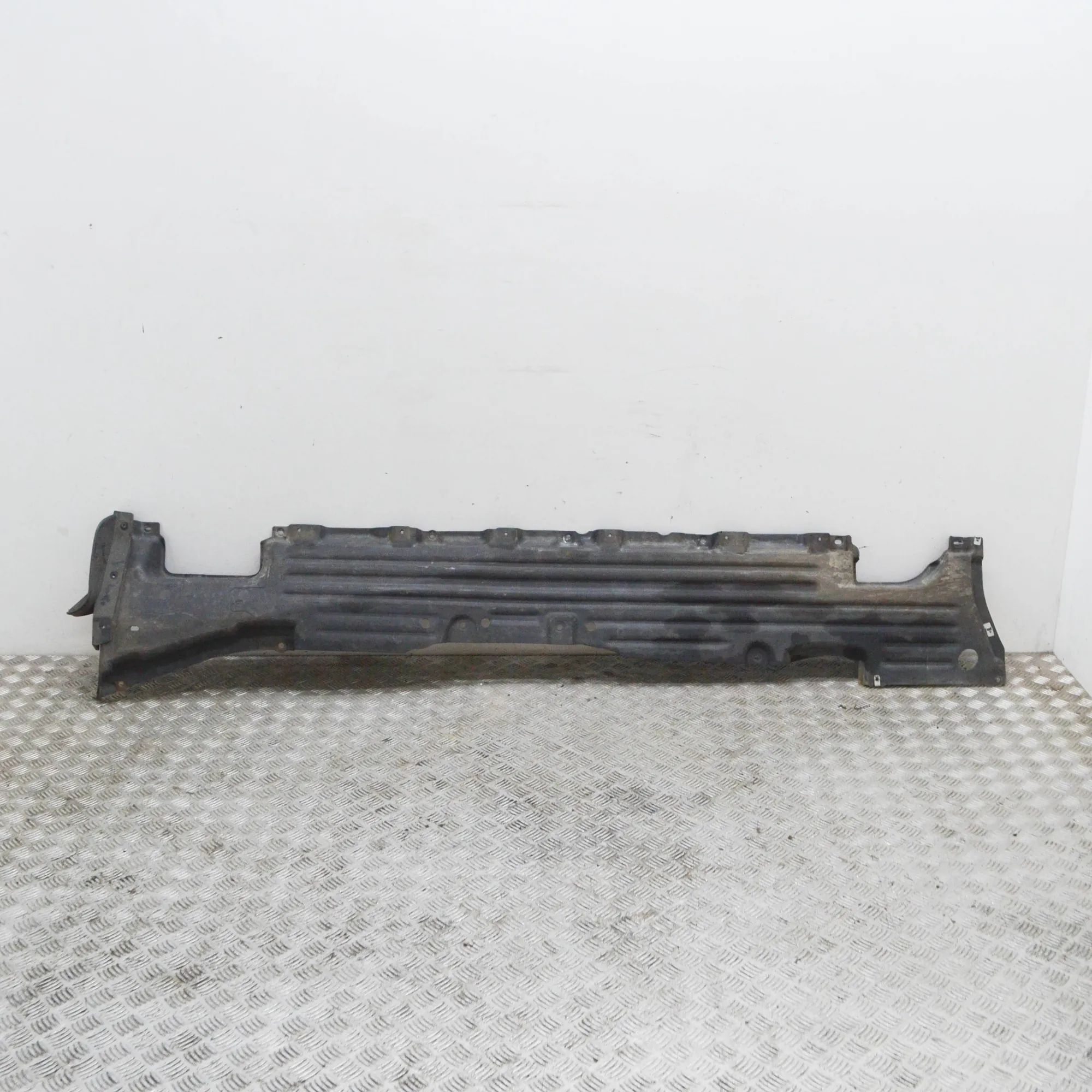 Land Rover Range Rover Sport (L494) Underbody cover — right Underbody cover — right — LAND ROVER RANGE ROVE...