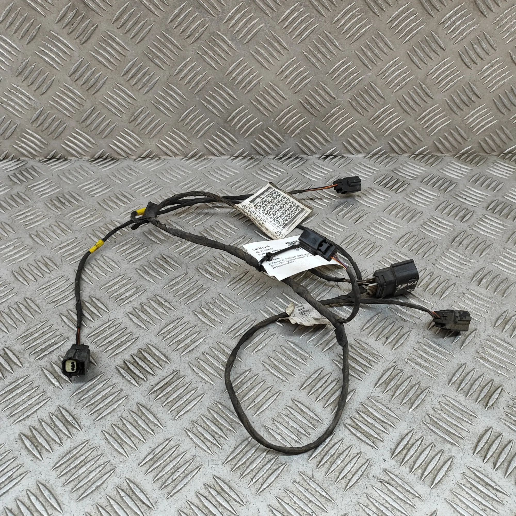 Maserati Ghibli Rear Parking Sensor Wiring Loom Rear Parking Sensor Wiring Loom — MASERATI GHIB...