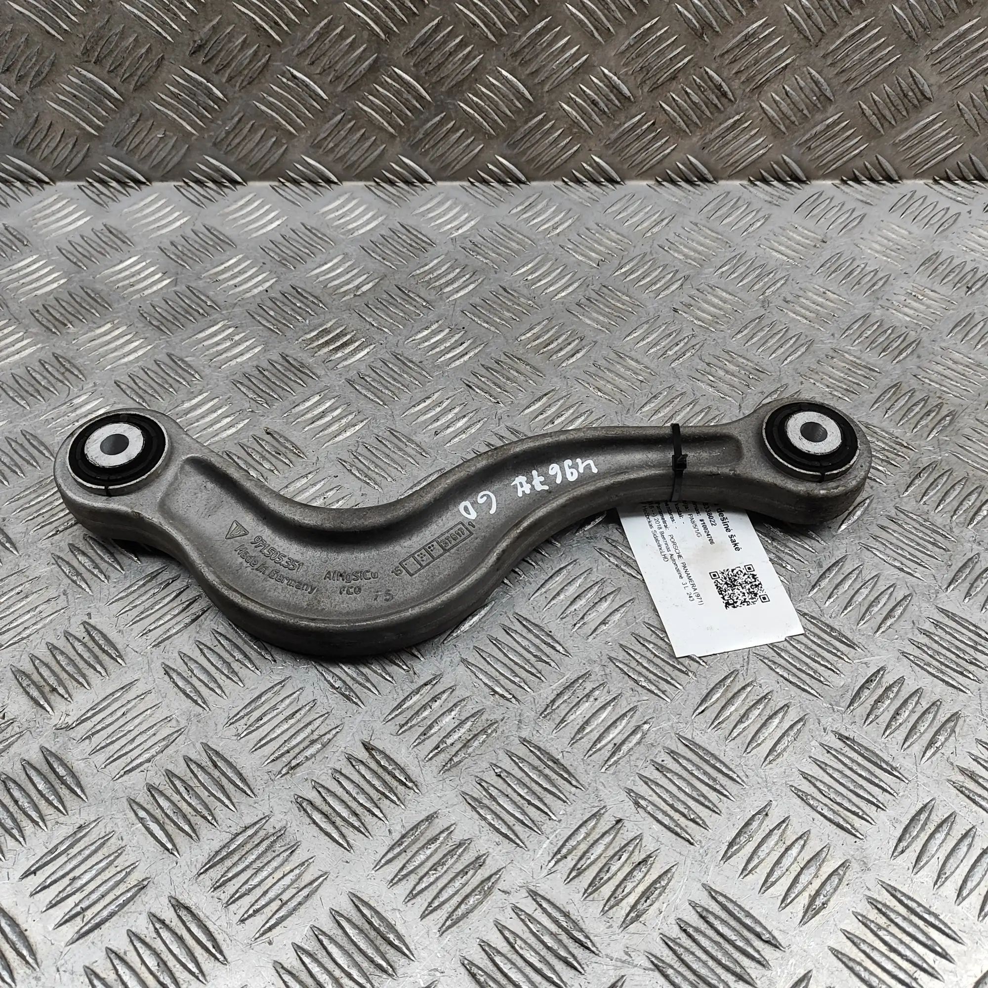 Porsche Panamera Control arm — rear right Control arm — rear right — PORSCHE PANAMERA (97...