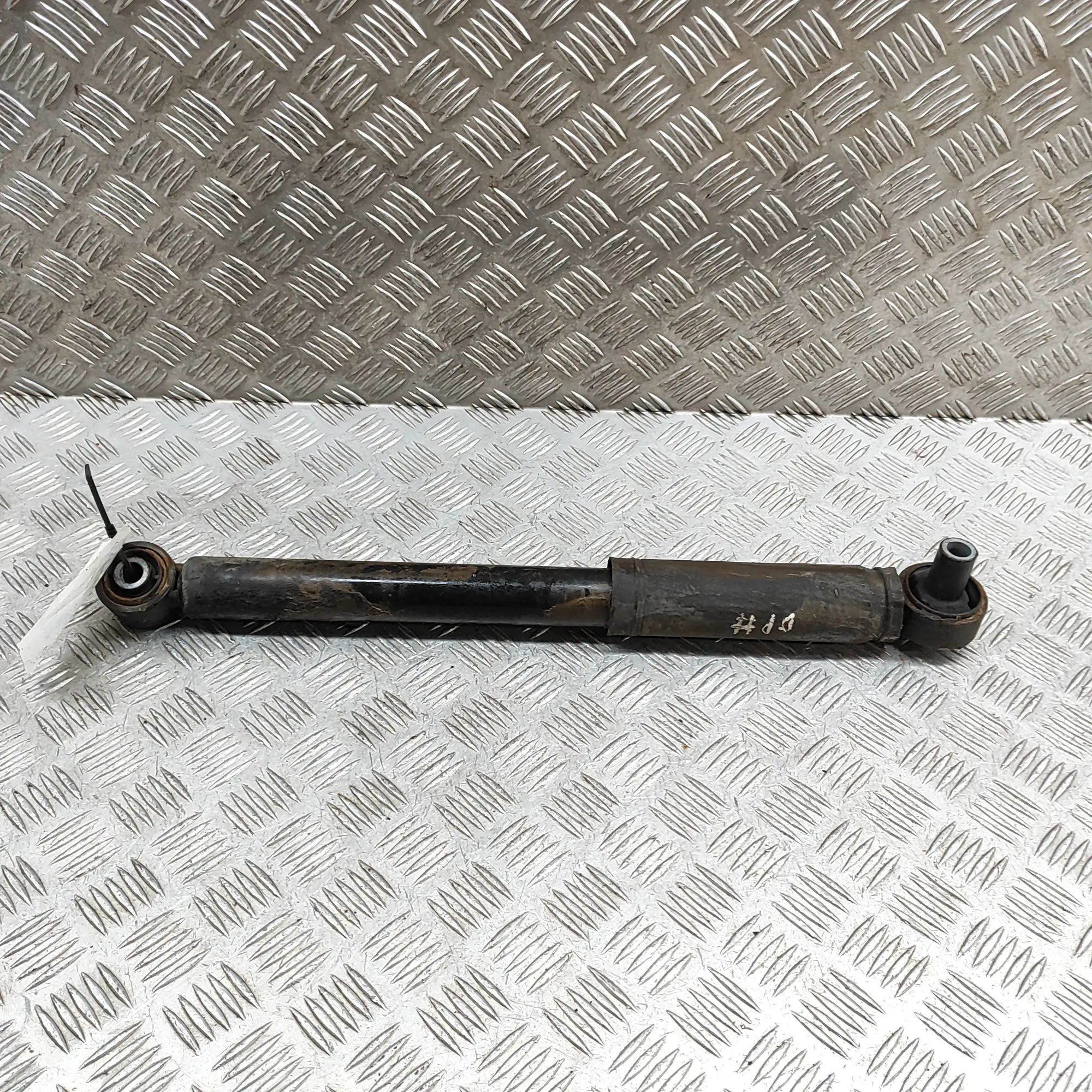 Mercedes-Benz V / Vito / EQV (W447) Shock absorber — rear right Shock absorber — rear right — MERCEDES BENZ VIT...