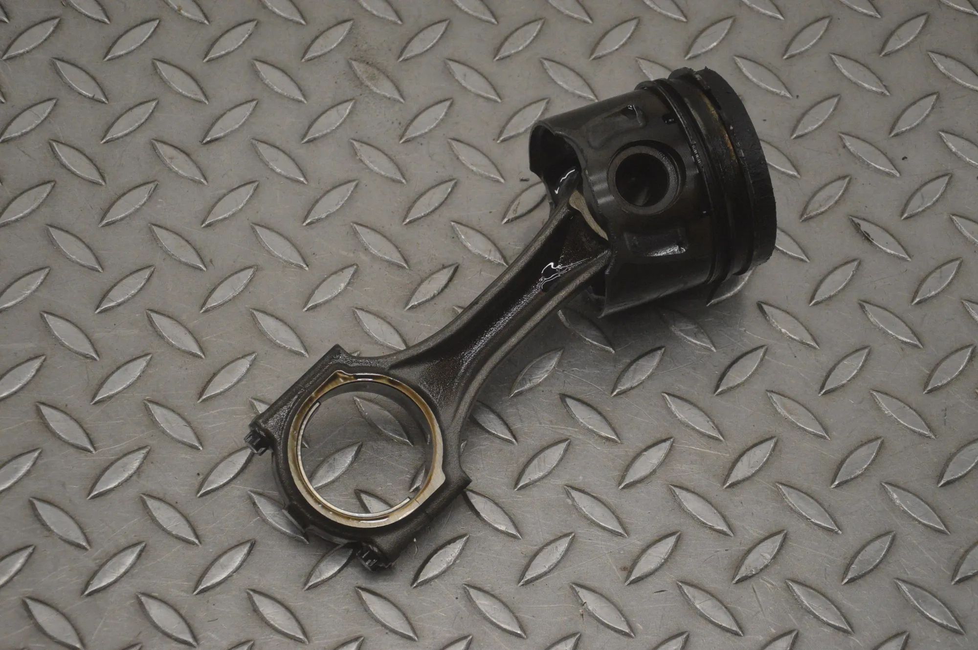 Land Rover Range Rover Evoque Piston Piston — LAND ROVER RANGE ROVER EVOQUE (L538) (...