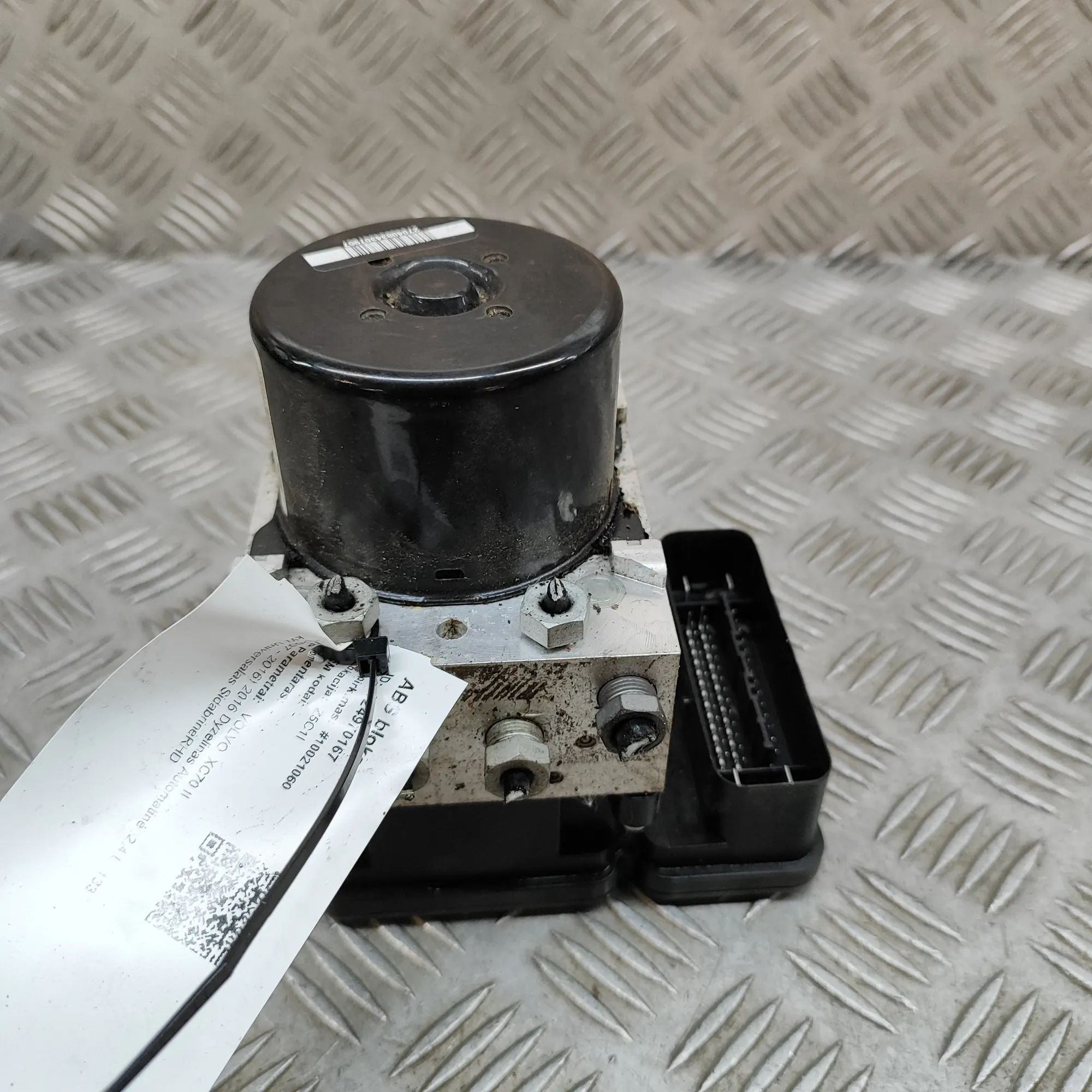 Volvo XC70 ABS hydraulic pump ABS Pump — VOLVO XC70 II (2007-2016) — 31423347...
