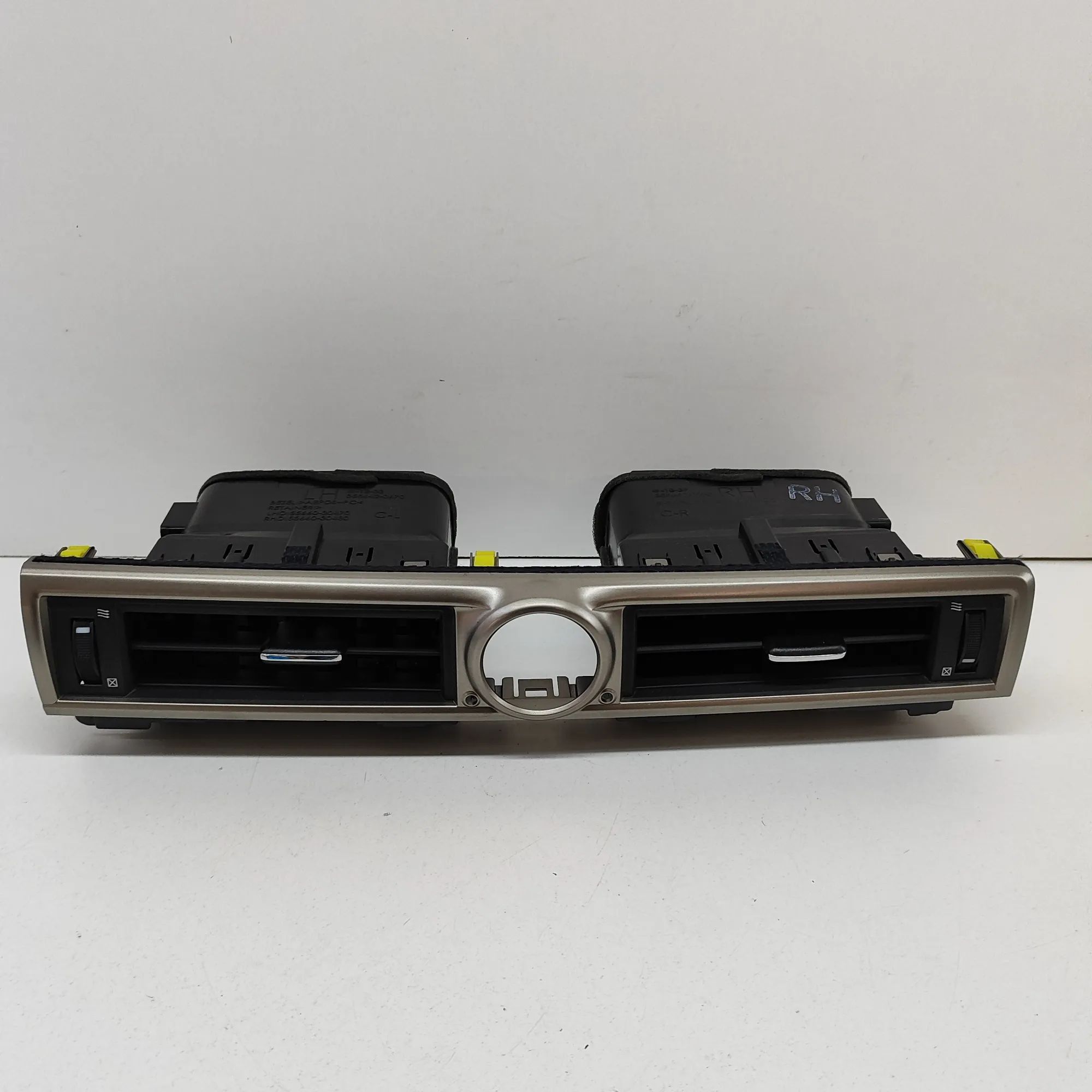 Lexus GS Dashboard Air Vents Dashboard Air Vents — LEXUS GS (_L1_) (2011-......