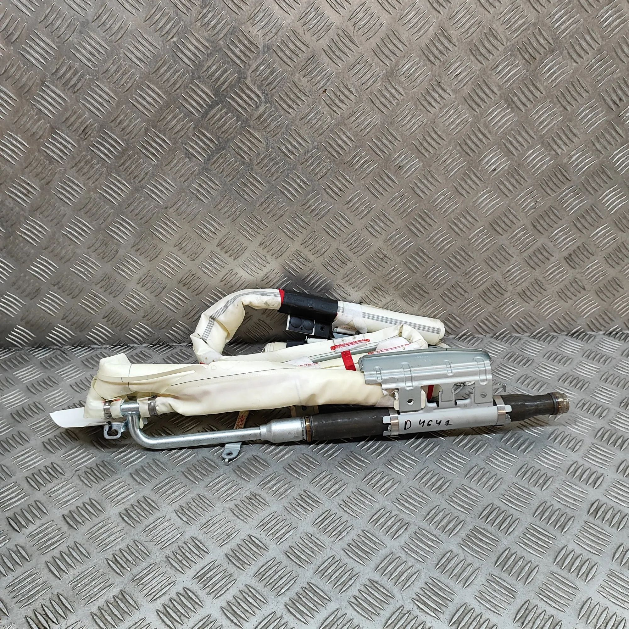 Kia Sorento Right Side Roof Safety Curtain SRS Right Side Roof Safety Curtain SRS — KIA SORENT...