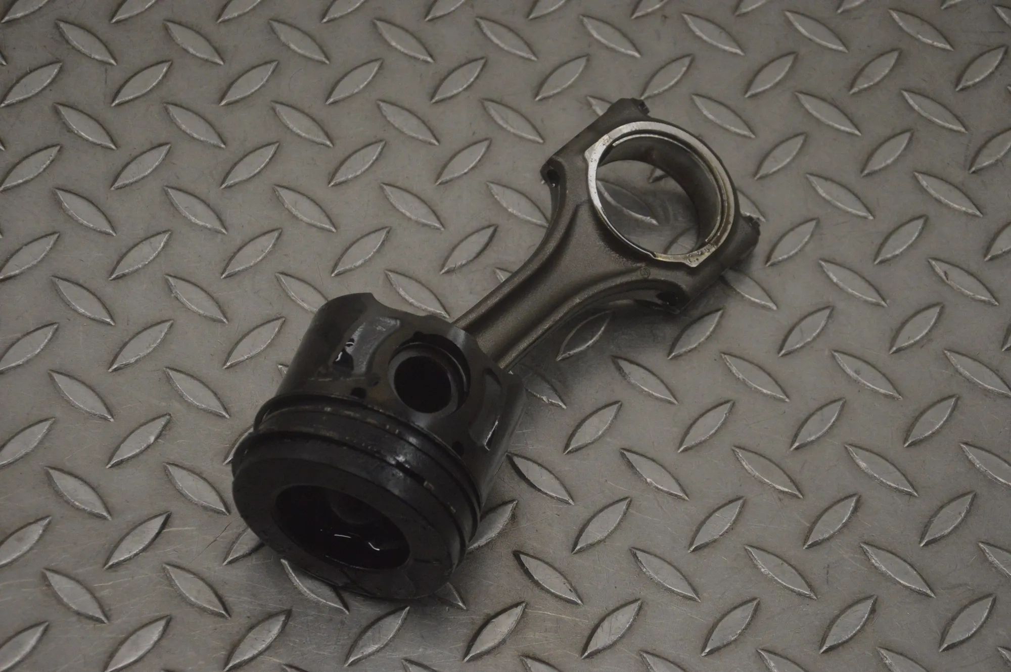 Land Rover Range Rover Evoque Piston Piston — LAND ROVER RANGE ROVER EVOQUE (L538) (...