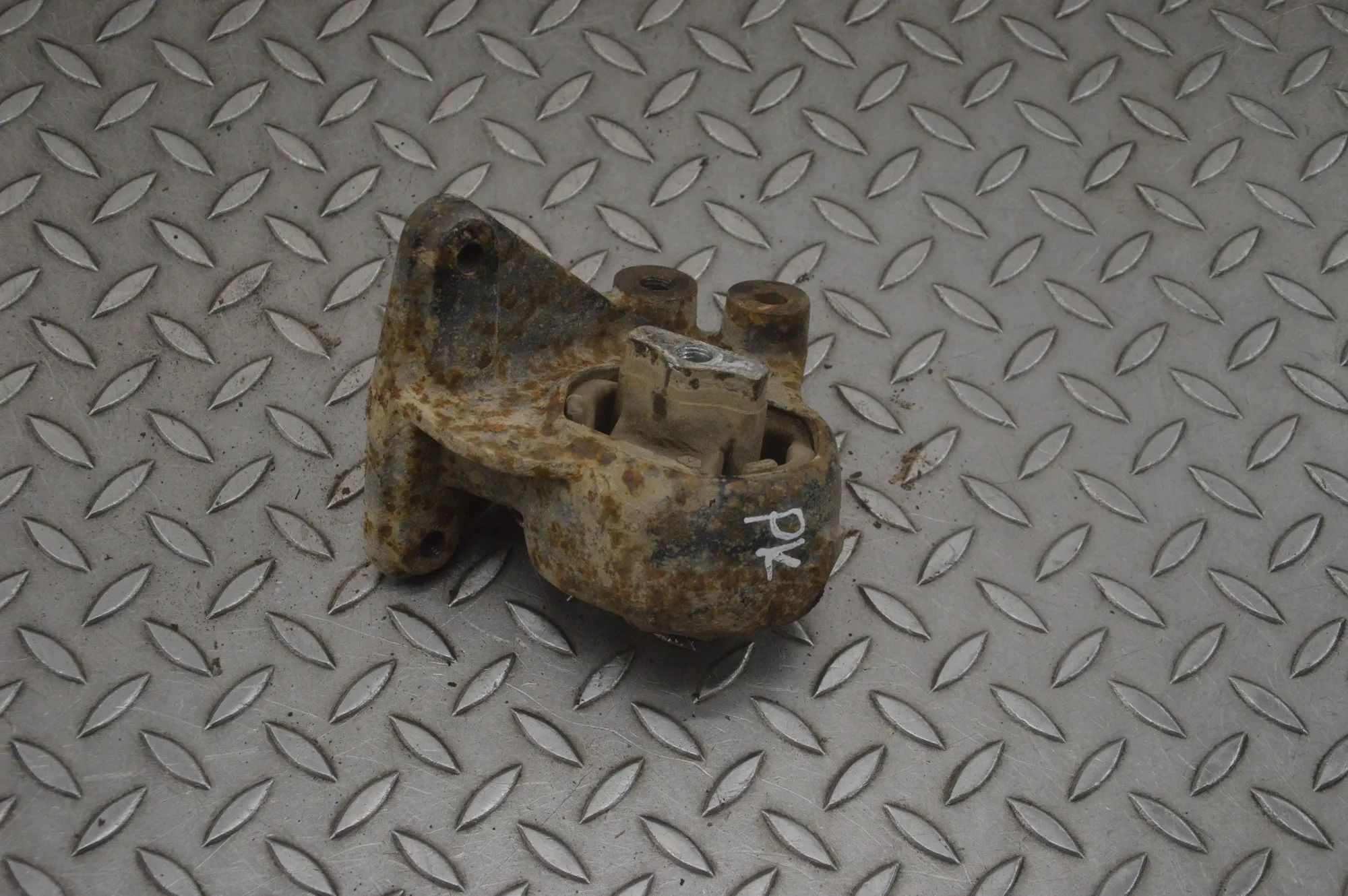 Dodge Ram Left Side Engine Mount Left Side Engine Mount — DODGE RAM (1500 Pick-u...