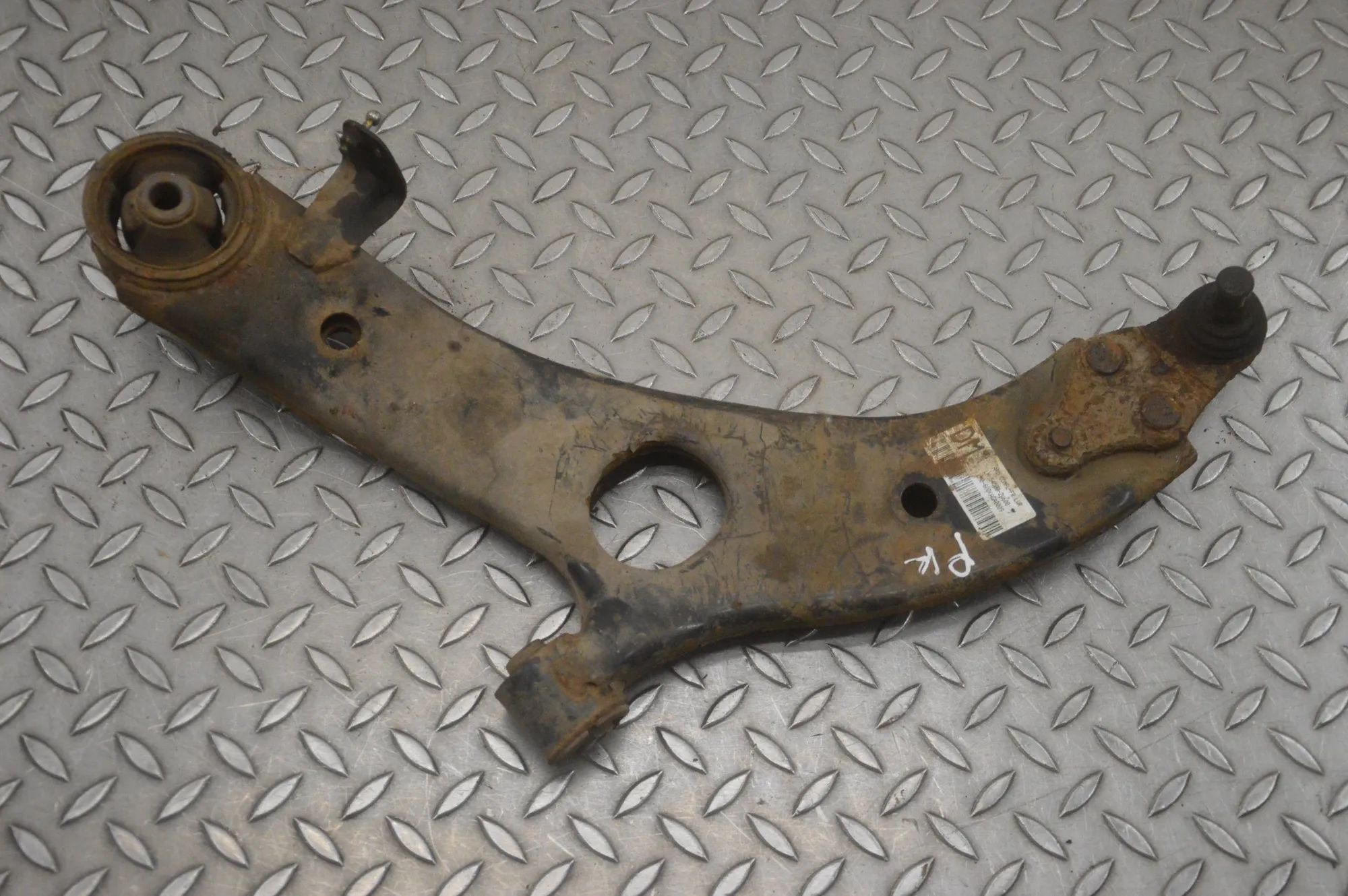 Hyundai Santa Fe Front Left Lower Control Arm Front Left Lower Control Arm — HYUNDAI SANTA (F...