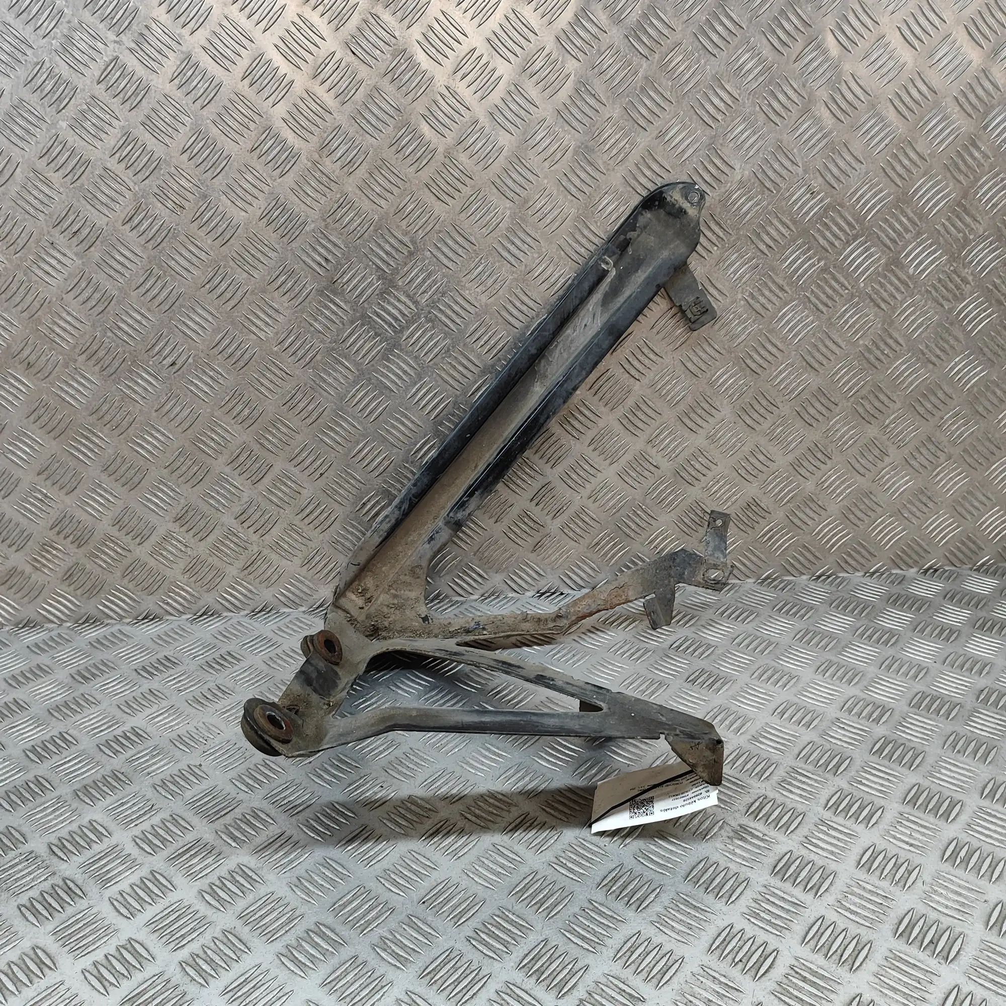 Porsche 911 (996) Radiator Holder Radiator Holder — PORSCHE 911 (Cabrio 996) (199...