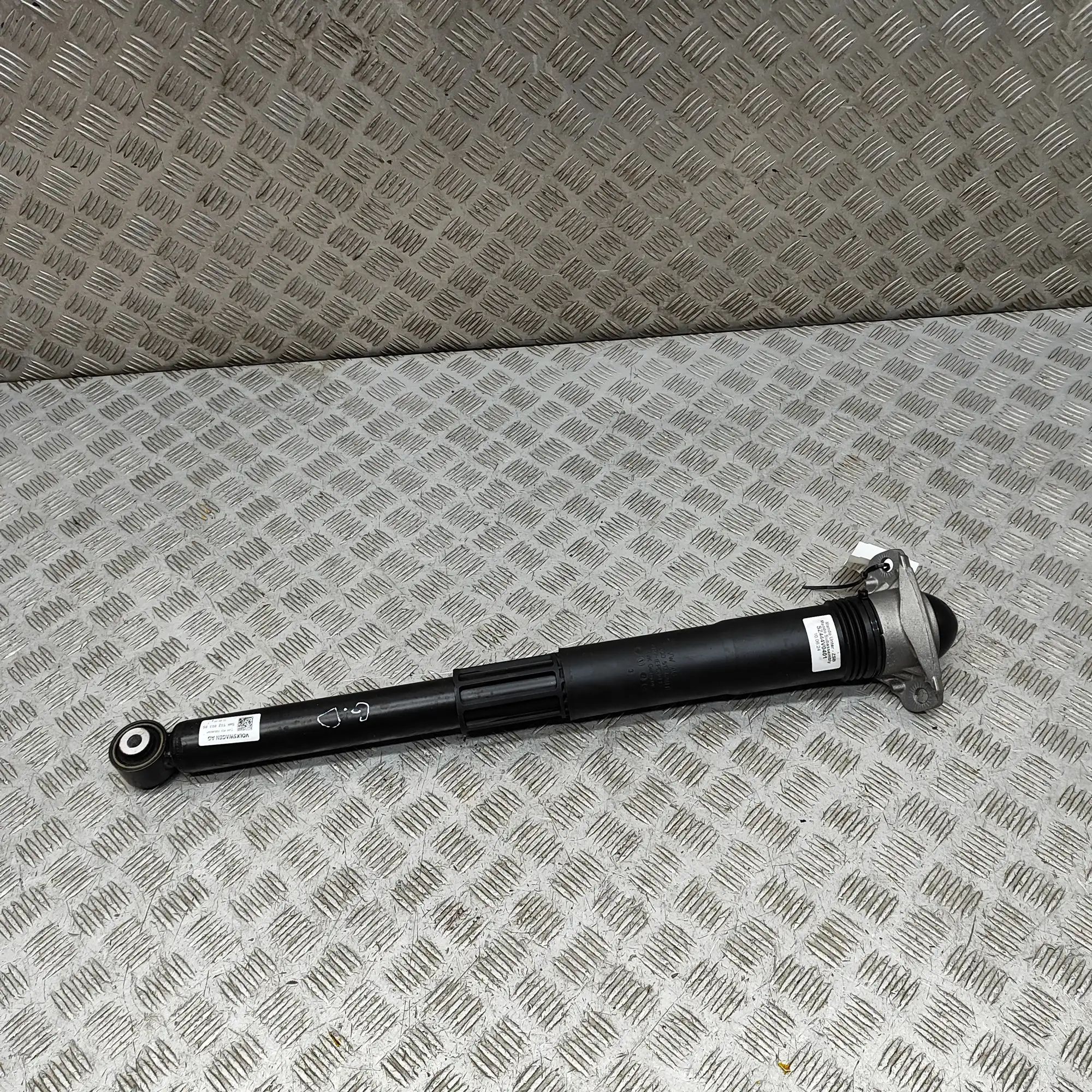 Skoda Octavia Shock absorber — rear right Shock absorber — rear right — SKODA OCTAVIA (IV...