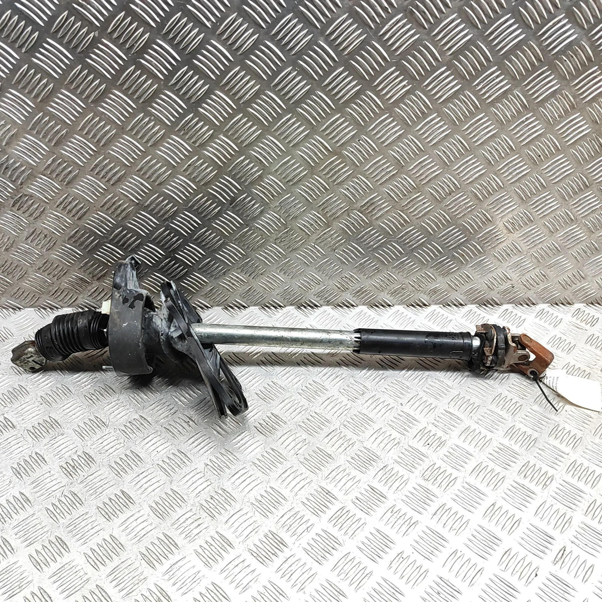 Land Rover Range Rover Sport (L494) Steering Column Shaft Joint Steering Column Shaft Joint — LAND ROVER RANGE ...