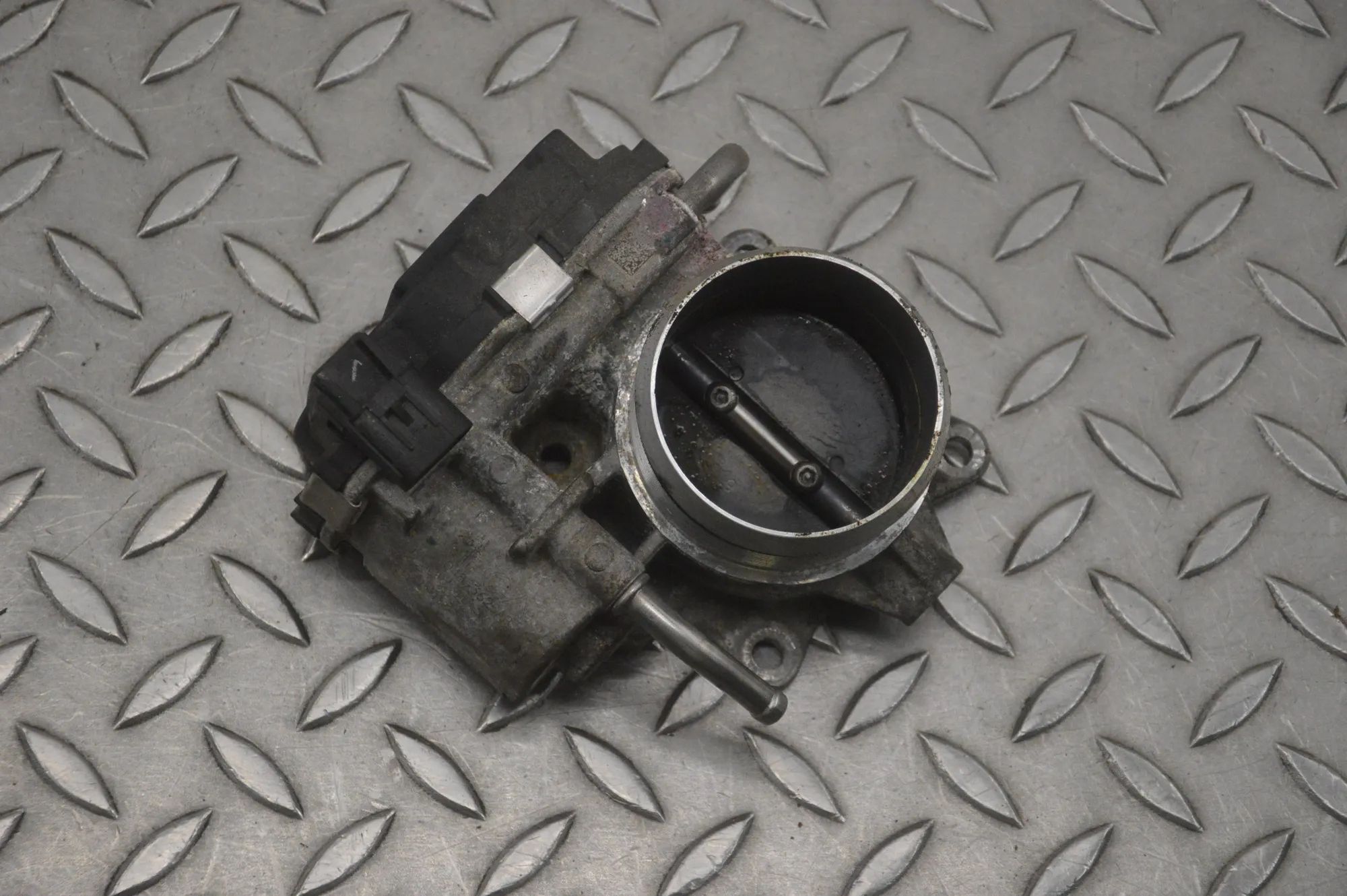 Alfa-Romeo Giulia (952) Throttle body Throttle body — ALFA ROMEO GIULIA (952_) (2015-...