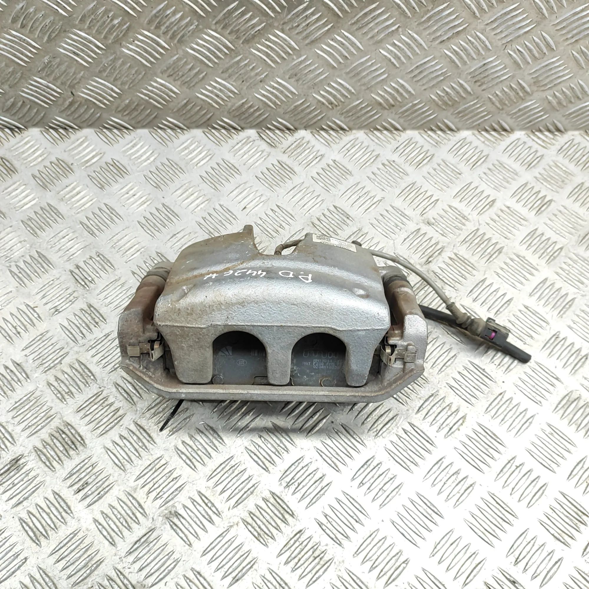 Skoda Enyaq Brake caliper — front right Brake caliper — front right — SKODA ENYAQ (iV S...
