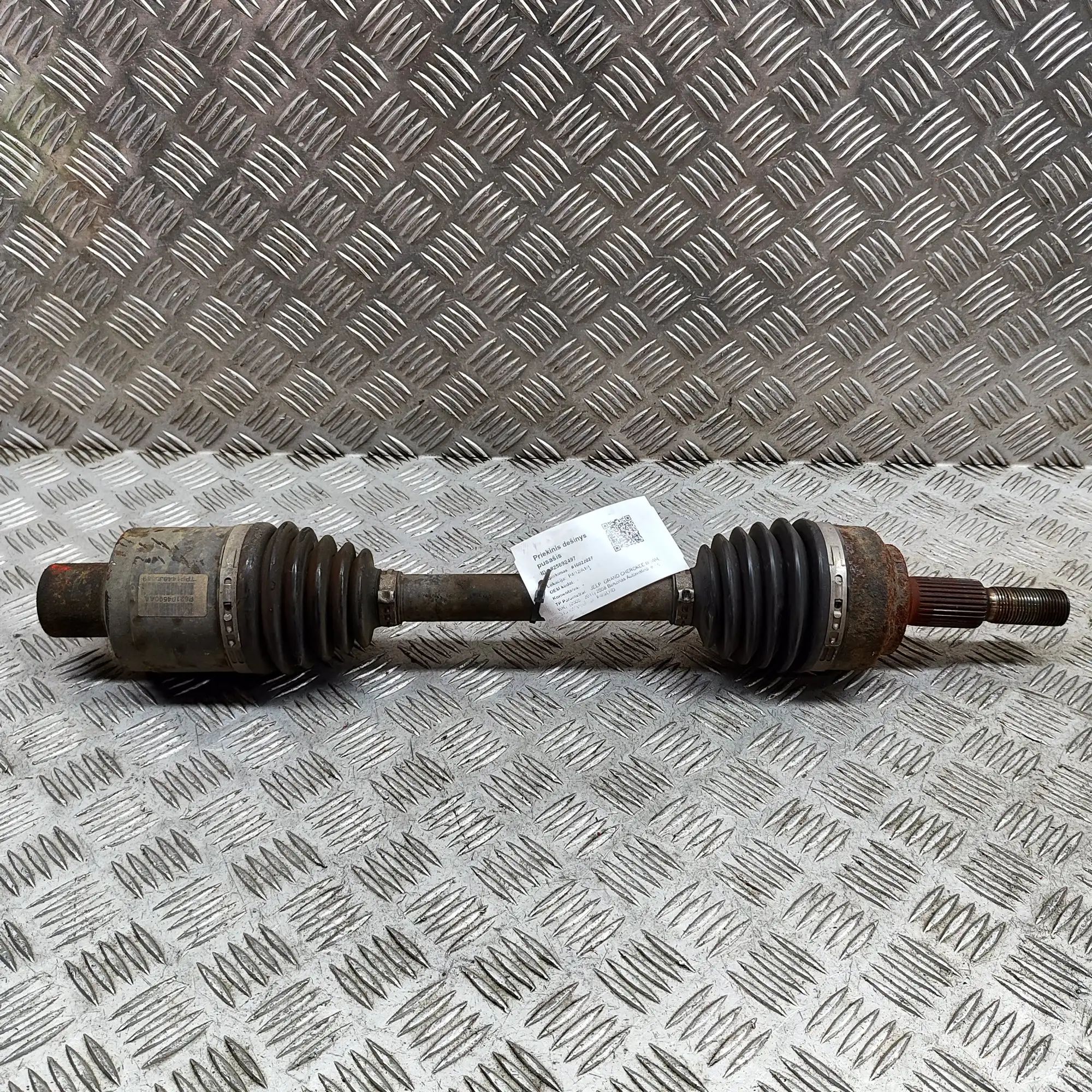 Jeep Grand Cherokee (WK) Front Right Driveshaft Front Right Driveshaft — JEEP GRAND CHEROKEE (I...
