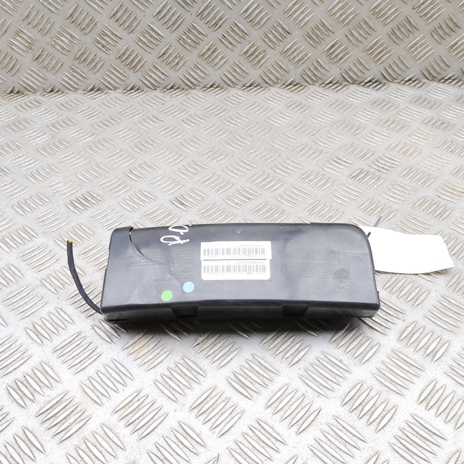 Ford Fiesta Seat airbag (SRS) — front right Seat airbag (SRS) — front right — FORD FIESTA (...