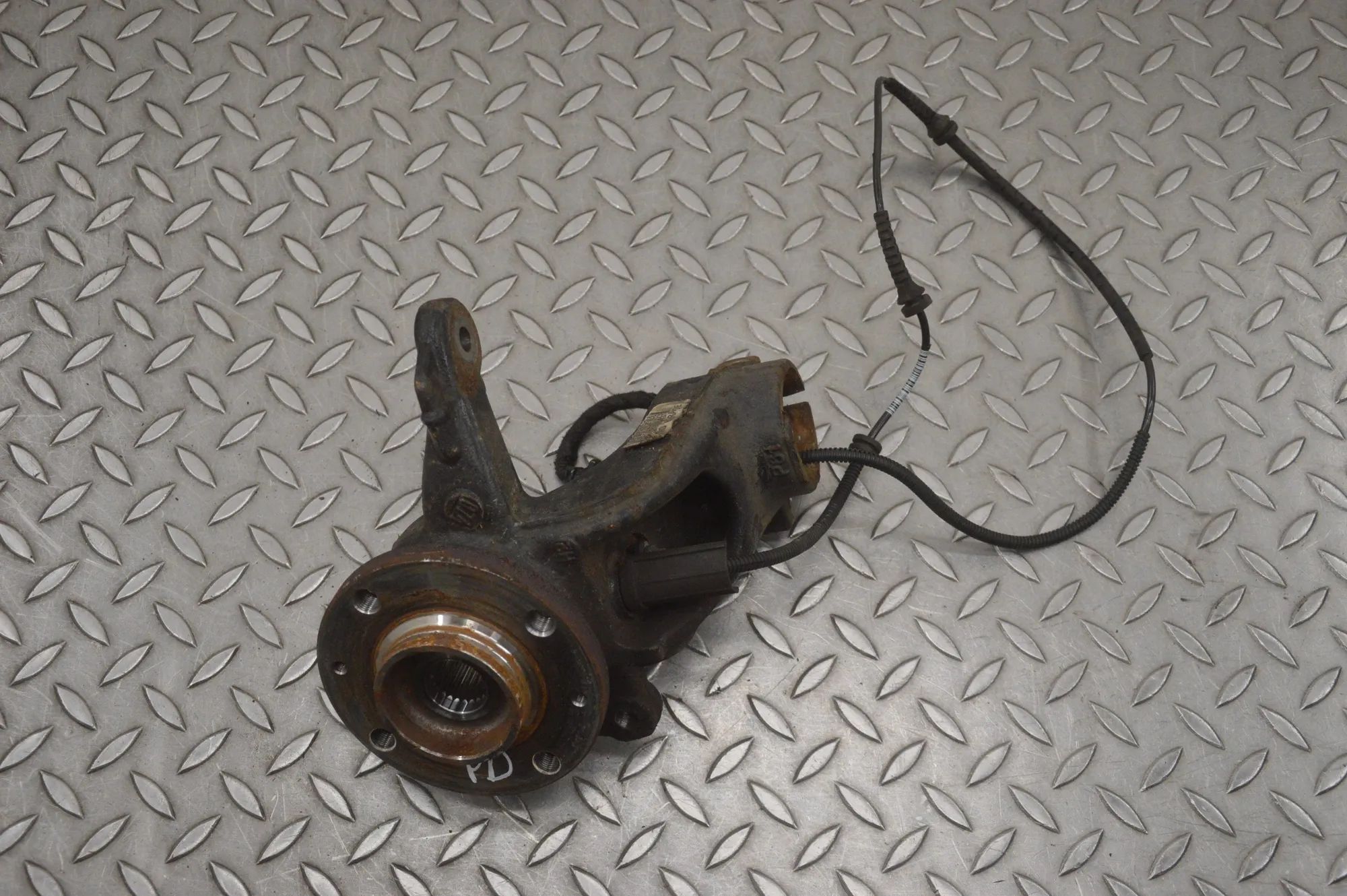 Opel Crossland X Front Right Wheel Hub Front Right Wheel Hub — OPEL CROSSLAND (X P17) ...