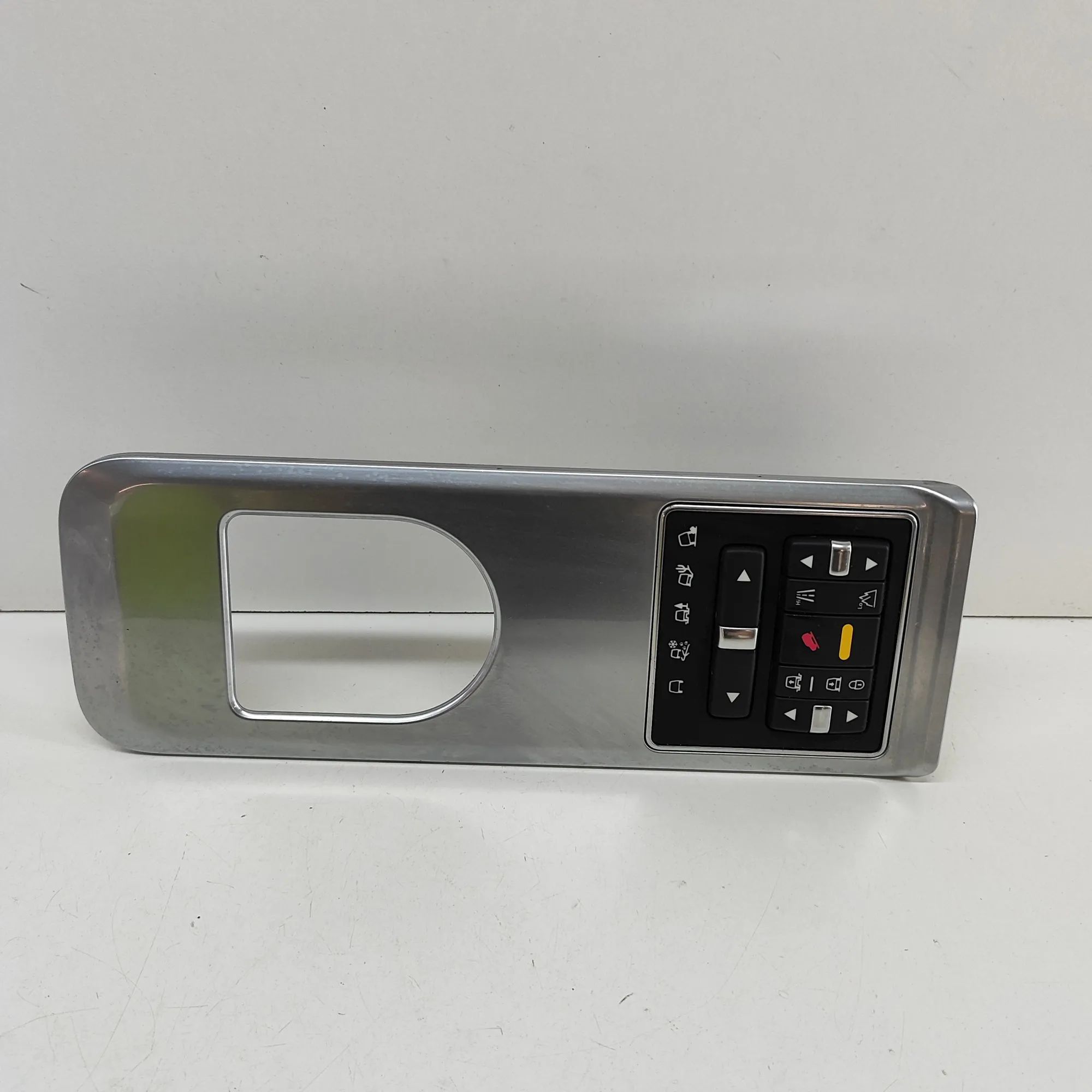 Land Rover Range Rover (L405) Button Switch Panel Button Switch Panel — LAND ROVER RANGE ROVER (I...