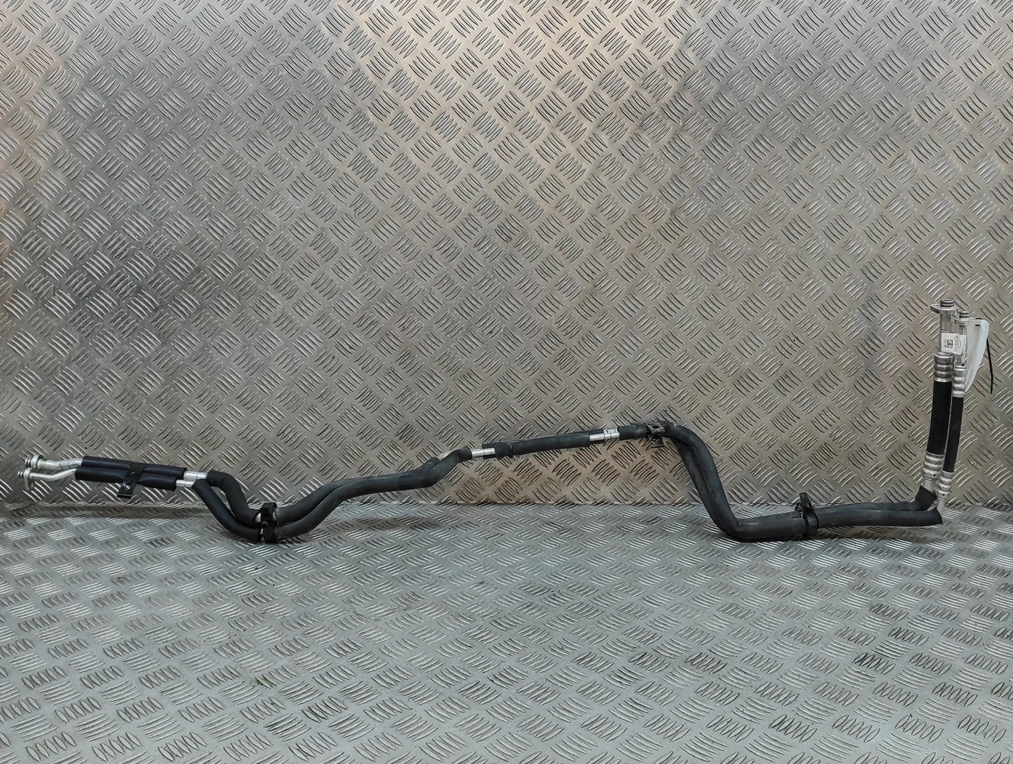 Land Rover Range Rover Sport (L494) A/C Air Con Hose Pipe A/C Air Con Hose Pipe — LAND ROVER RANGE ROVER ...