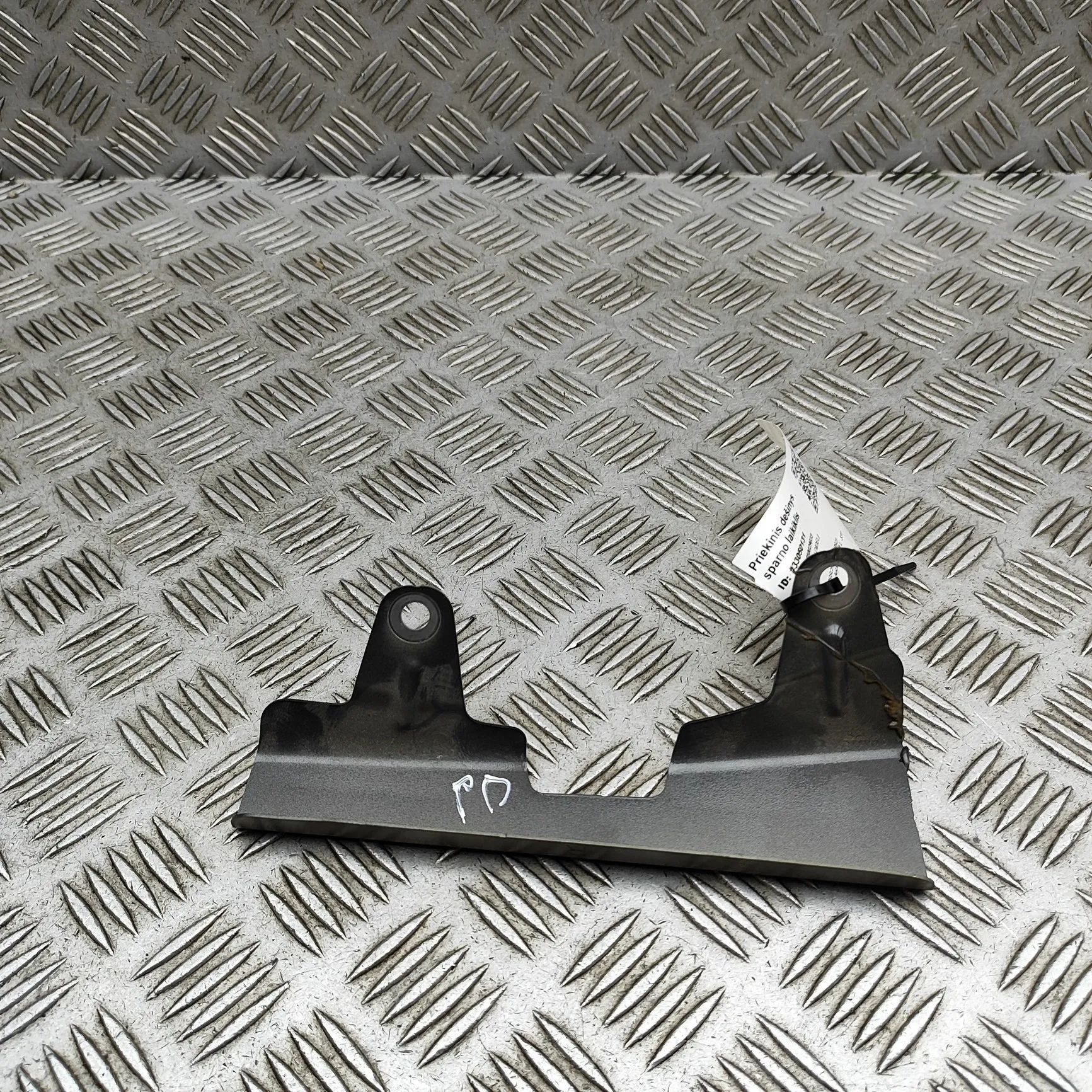 Porsche 911 (992) Bracket Bracket — PORSCHE 911 (992) (2019-...) — 992821...