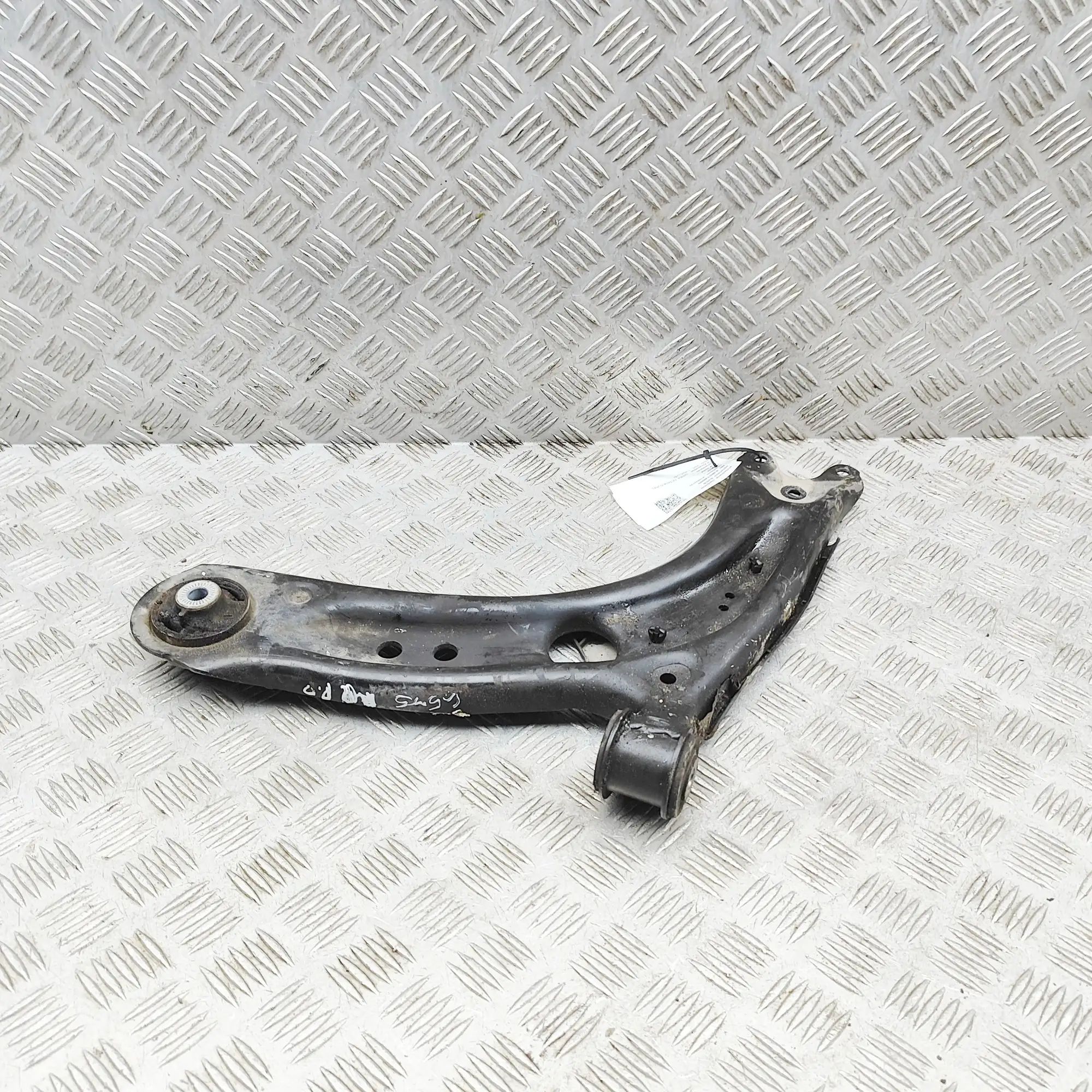 Skoda Octavia Front Left Lower Control Arm Front Left Lower Control Arm — SKODA OCTAVIA (I...