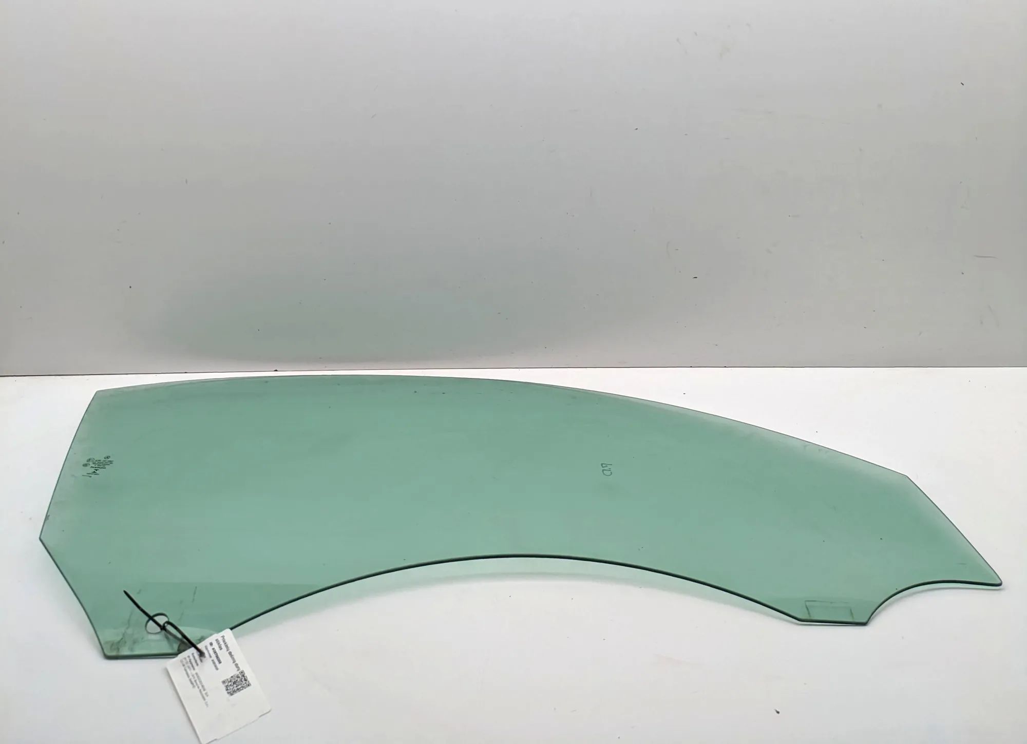Mercedes-Benz SLK (R172) Front Right Door Window Front Right Door Window — MERCEDES BENZ SLK (R1...