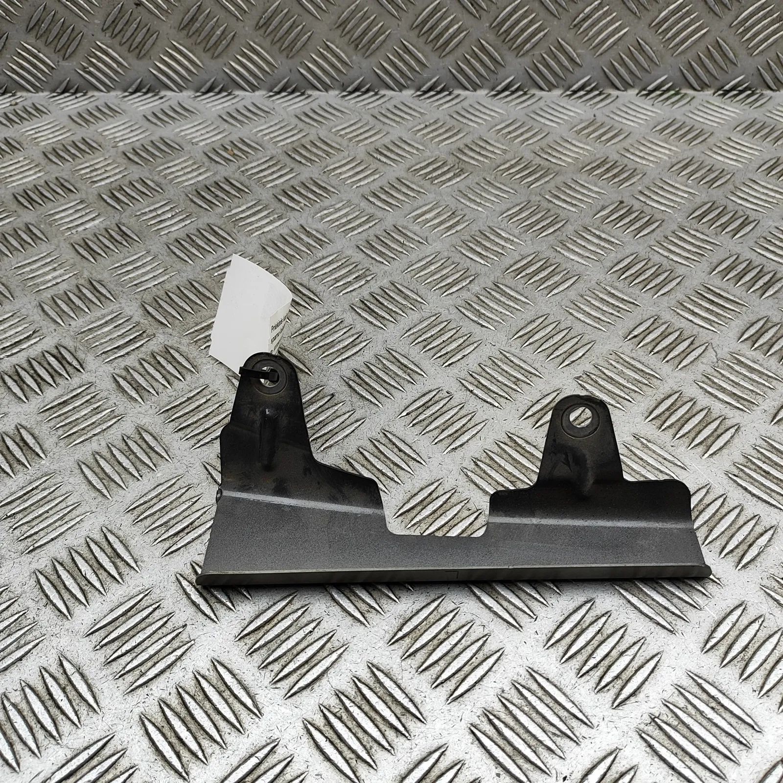Porsche 911 (992) Bracket Bracket — PORSCHE 911 (992) (2019-...) — 992821...