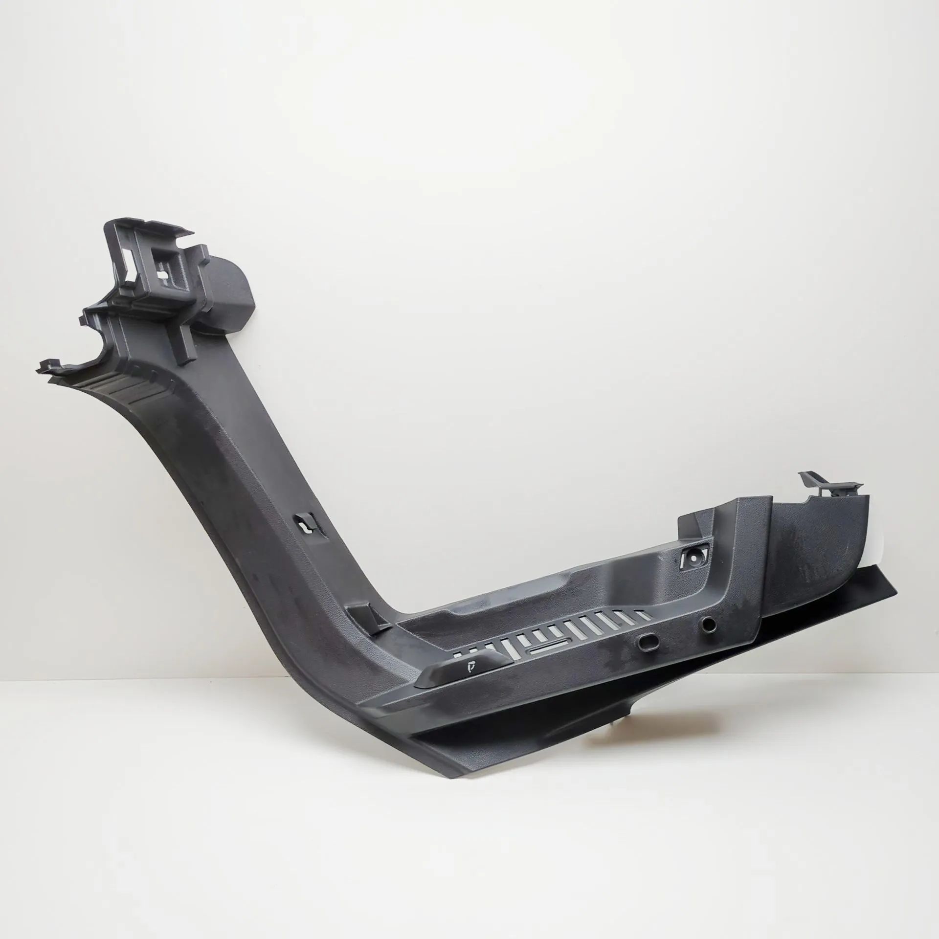 Skoda Karoq Right Side Trunk Trim Right Side Trunk Trim — SKODA KAROQ (NU7) (2017...