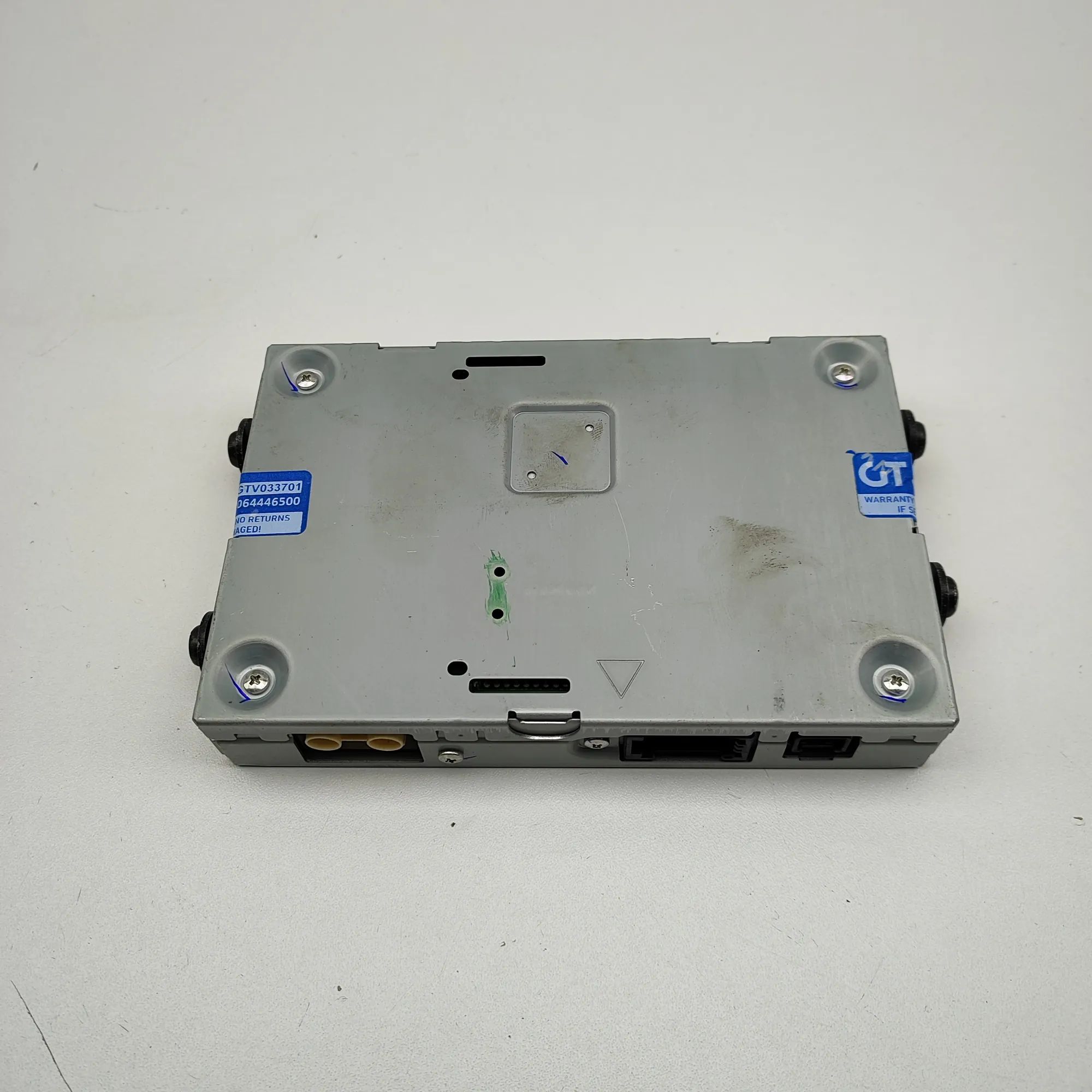 Volvo V40 Antenna Amplifier Antenna Amplifier — VOLVO V40 (Hatchback) (2012...
