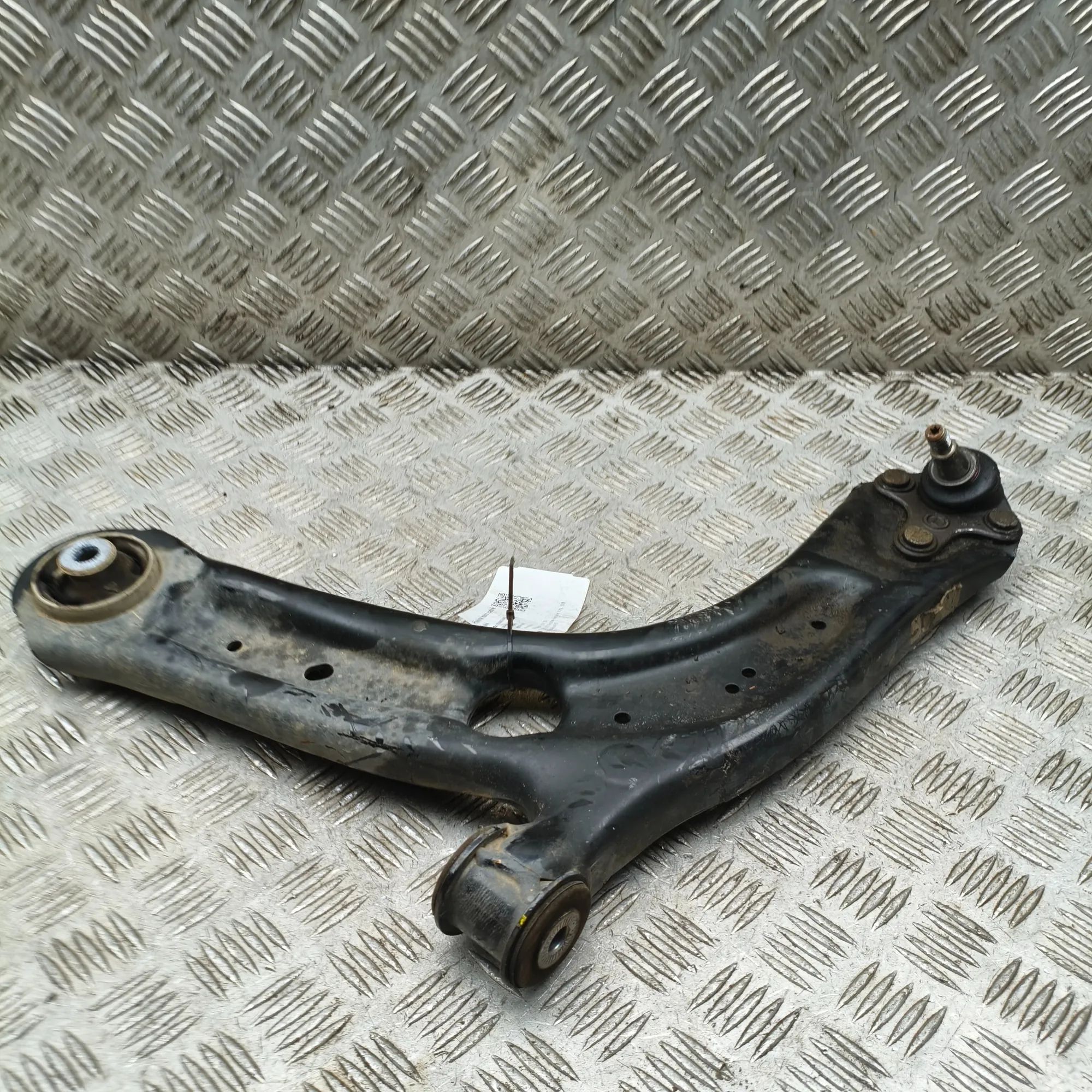 Audi Q3 (F3) Front Left Lower Control Arm Front Left Lower Control Arm — AUDI Q3 (F3) (20...