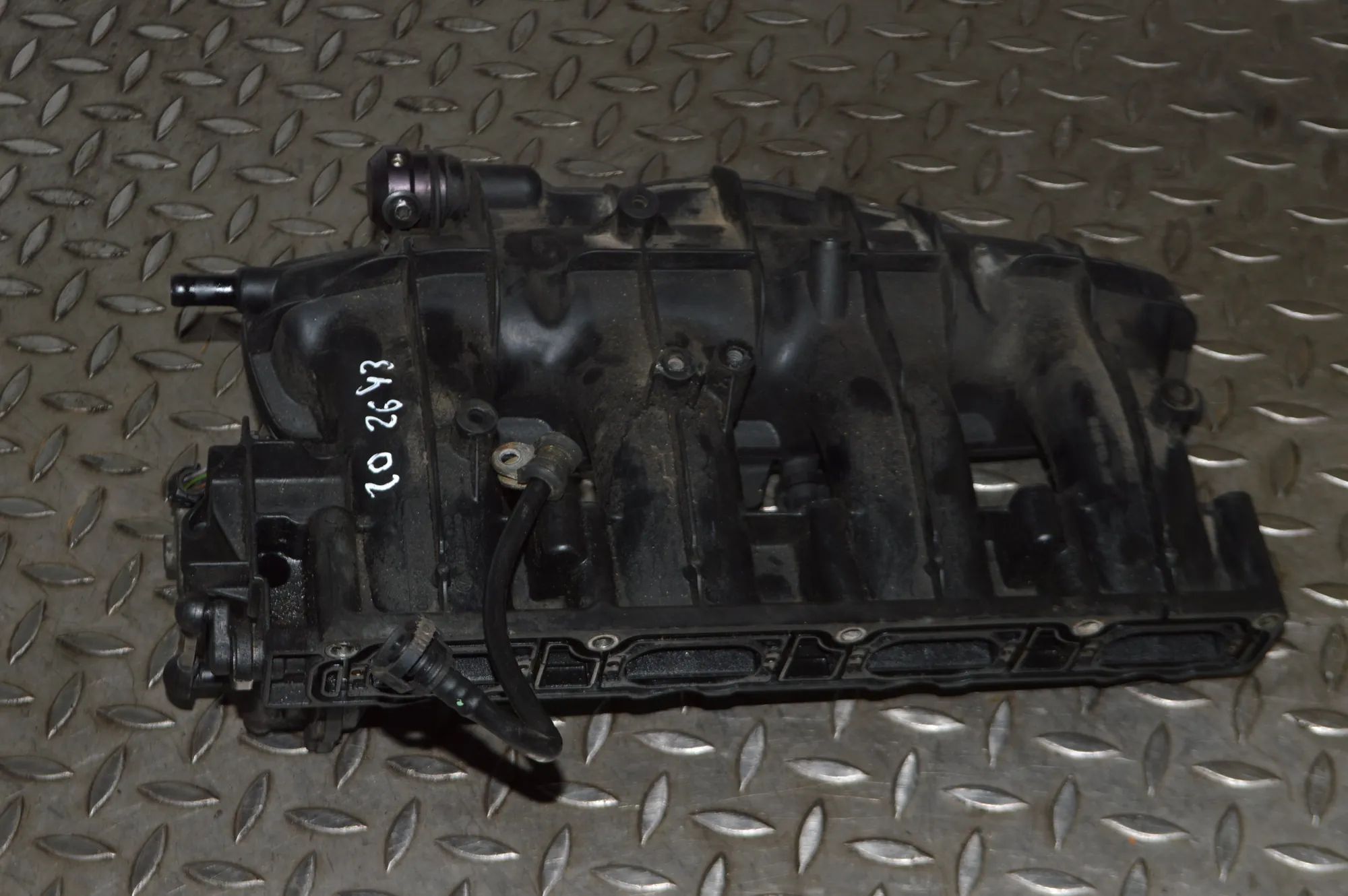 Audi TT (8J) intake manifold Intake Manifold — AUDI TT (8J) (2006-2014) — 06...