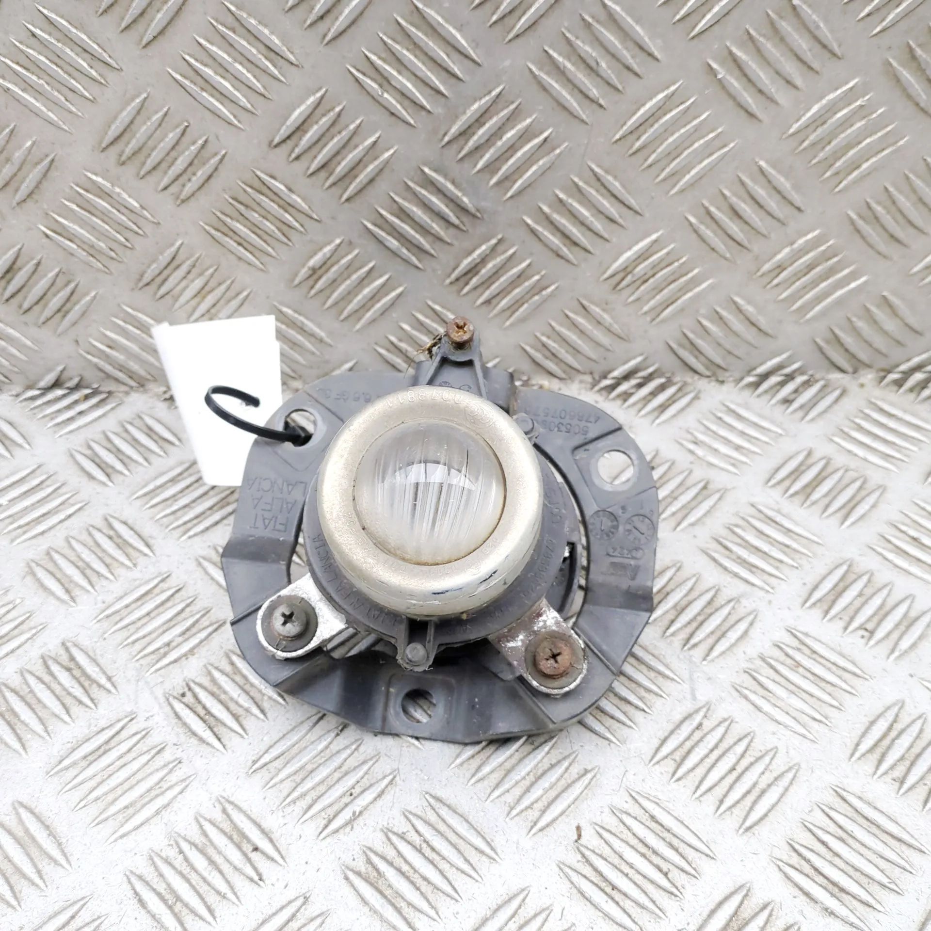 Alfa-Romeo Giulietta (940) Front Left Fog Light Front Left Fog Light — ALFA ROMEO GIULIETTA (94...