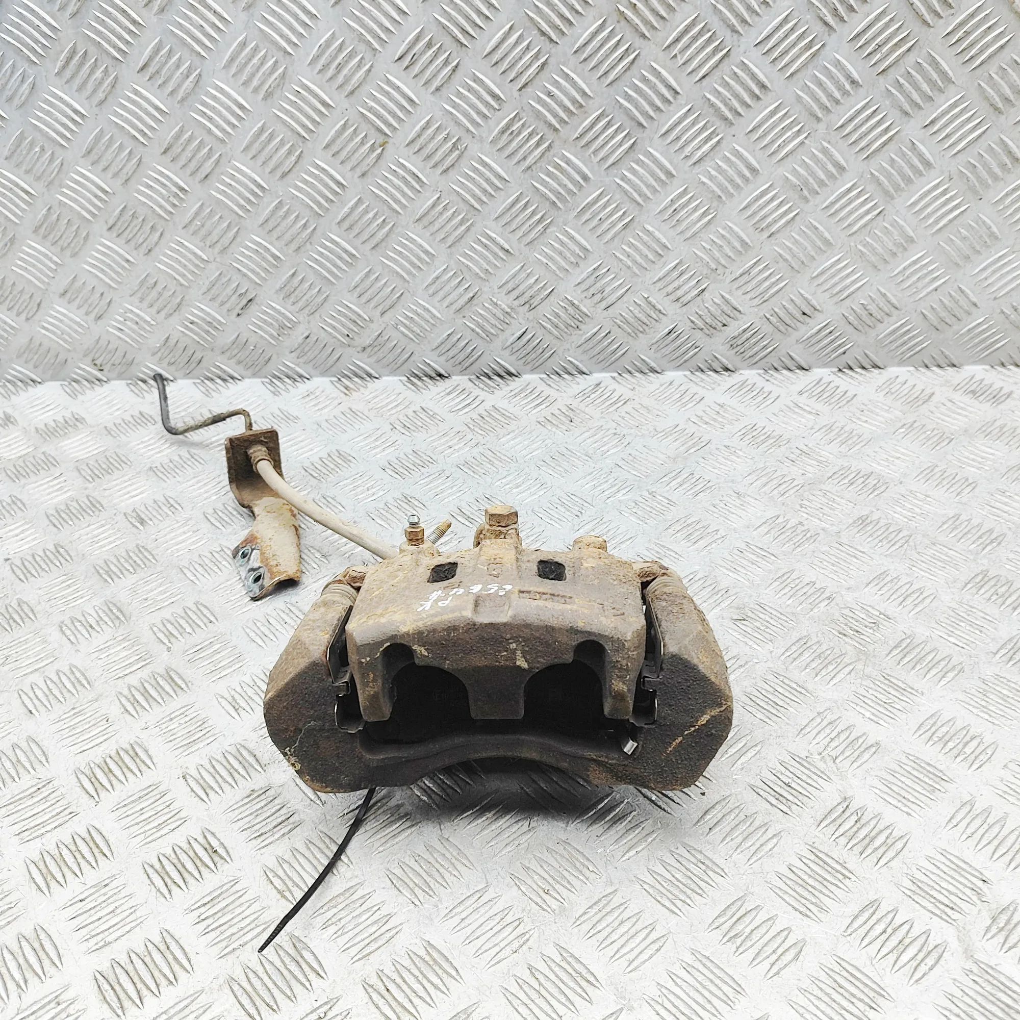 Isuzu D-Max Brake caliper — front left Brake caliper — front left — ISUZU D-MAX (II TF...