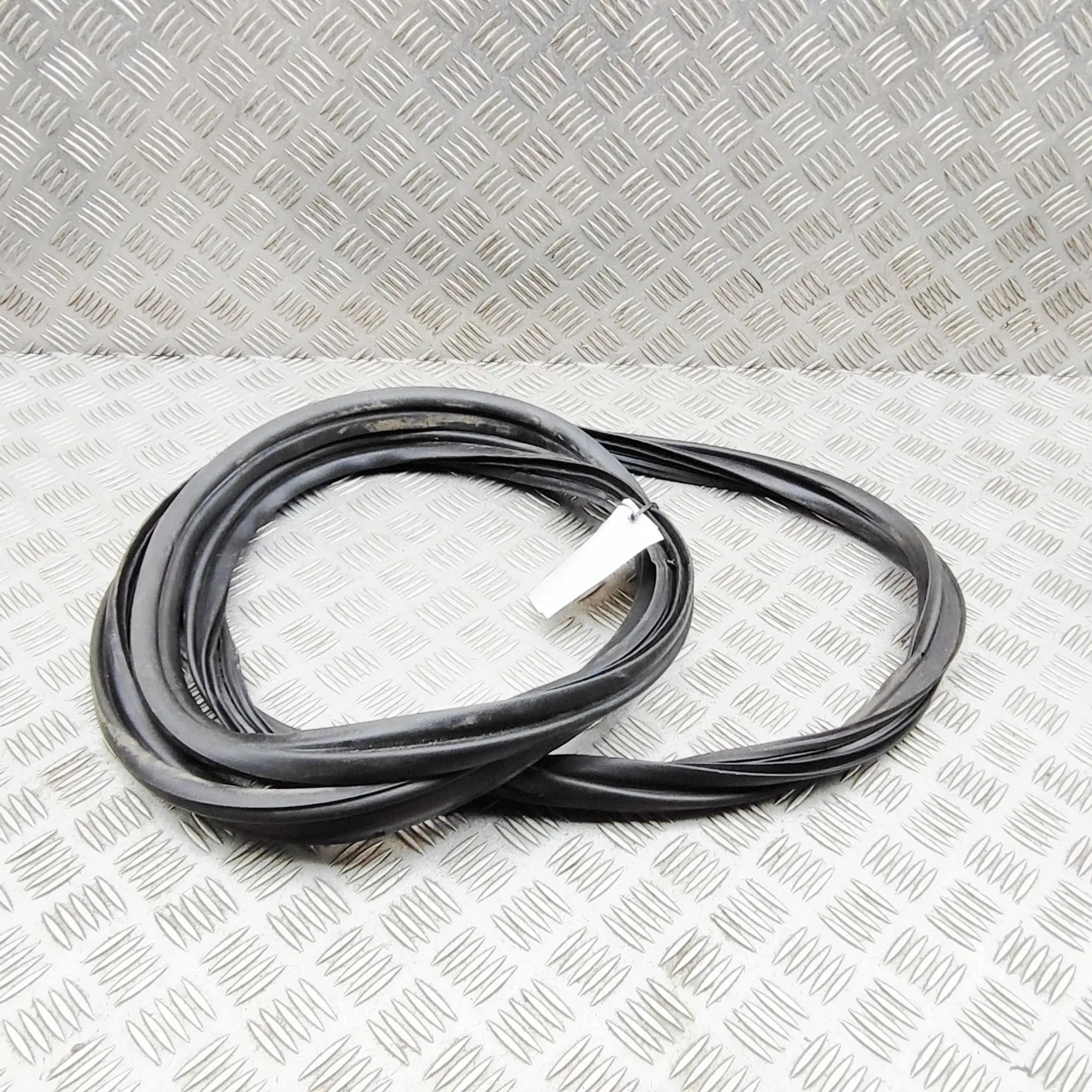 Kia Ceed (CD) Tailgate rubber seal Tailgate rubber seal — KIA XCEED (CD) (2020-......