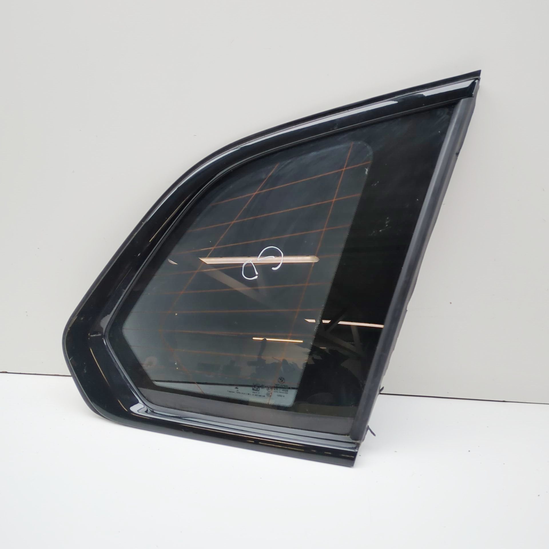 BMW X5 (G05) Rear Right Quarter Window Rear Right Quarter Window — BMW X5 (G05) (2018-...