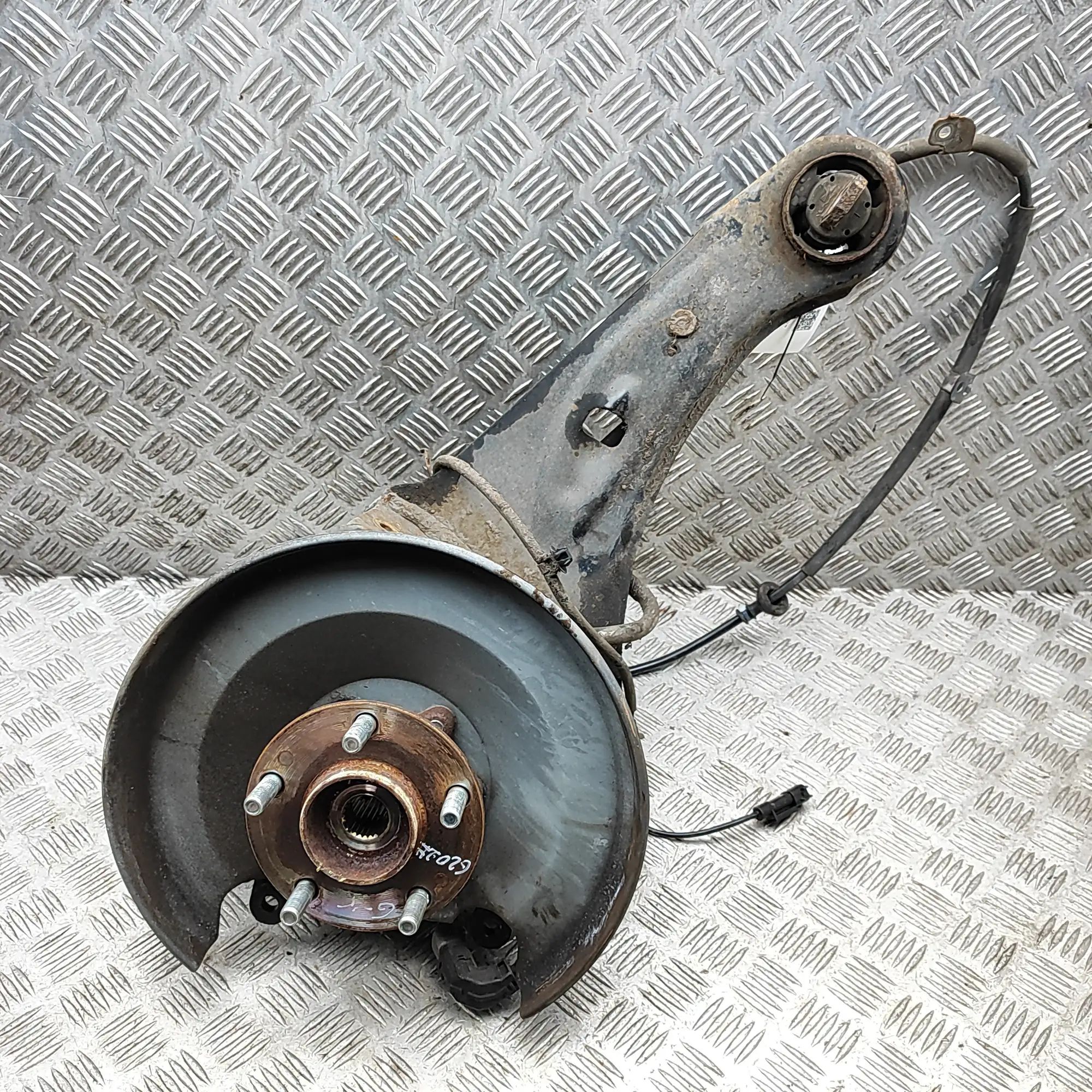 Mitsubishi Outlander Rear Left Wheel Hub Spindle Rear Left Wheel Hub Spindle — MITSUBISHI OUTLAN...