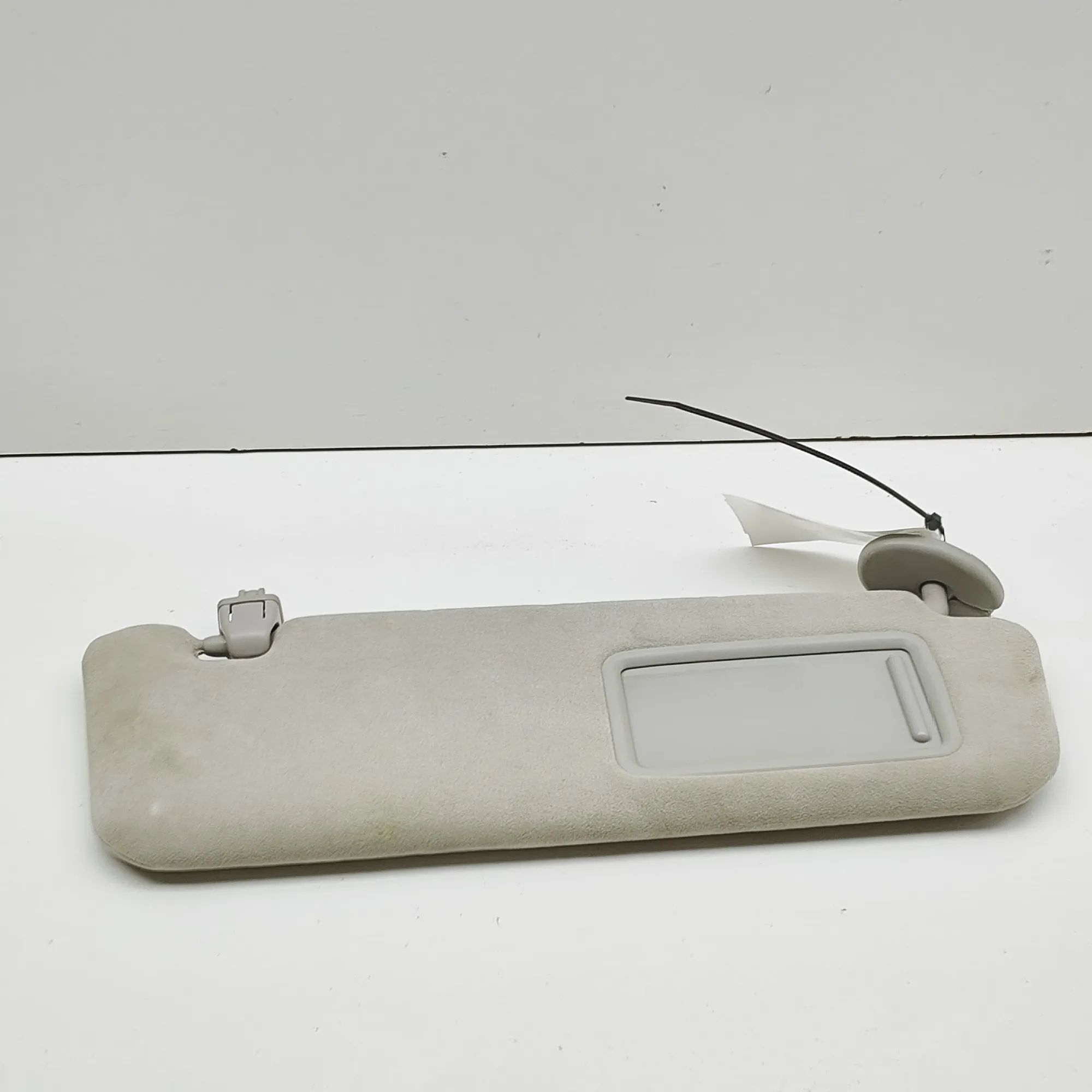 Lexus LS Sun visor — right Sun visor — right — LEXUS LS (_F4_) (2006-...) ...