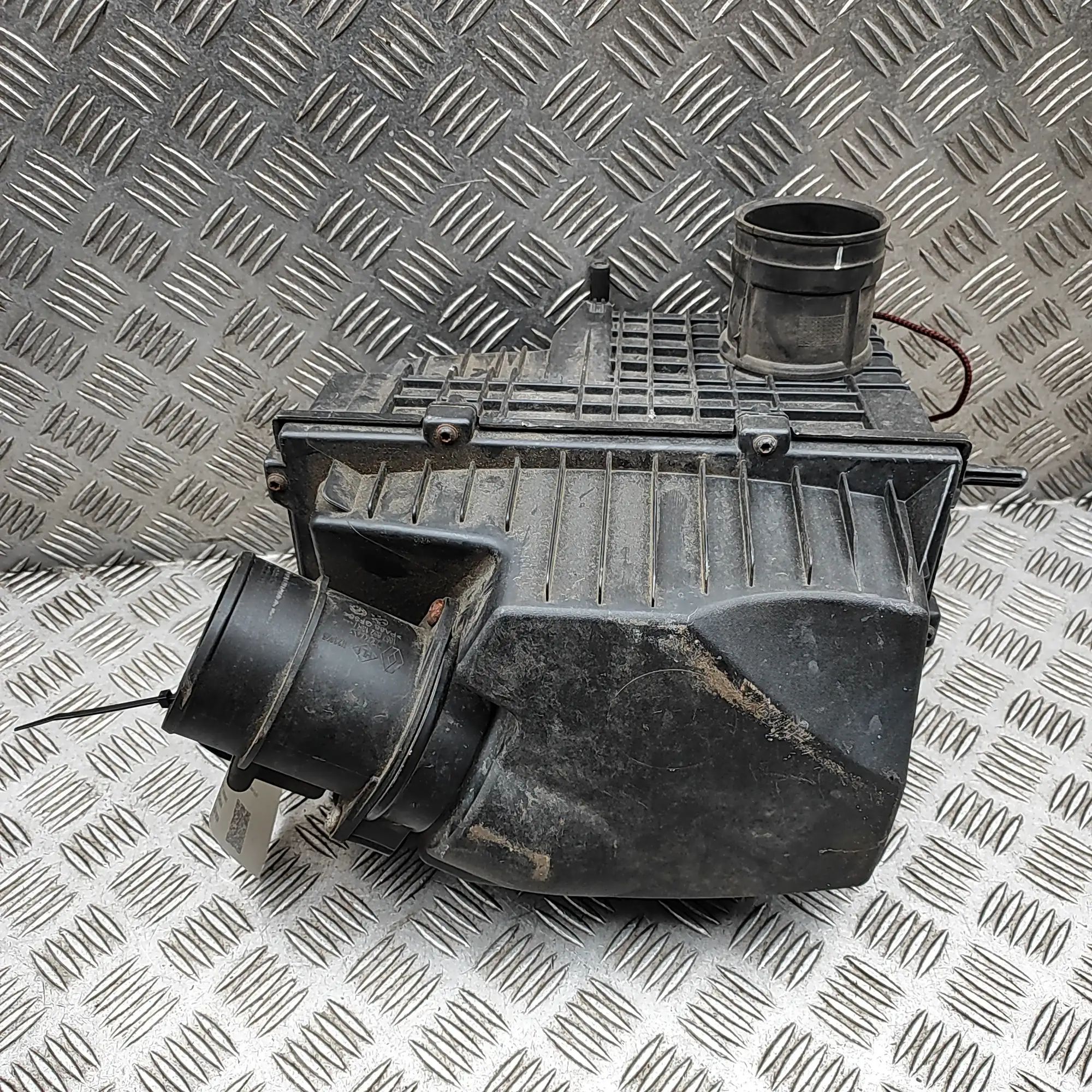 Renault Master Ilmanpuhdistin  Air Filter Box — RENAULT MASTER (III Van FV) (2...