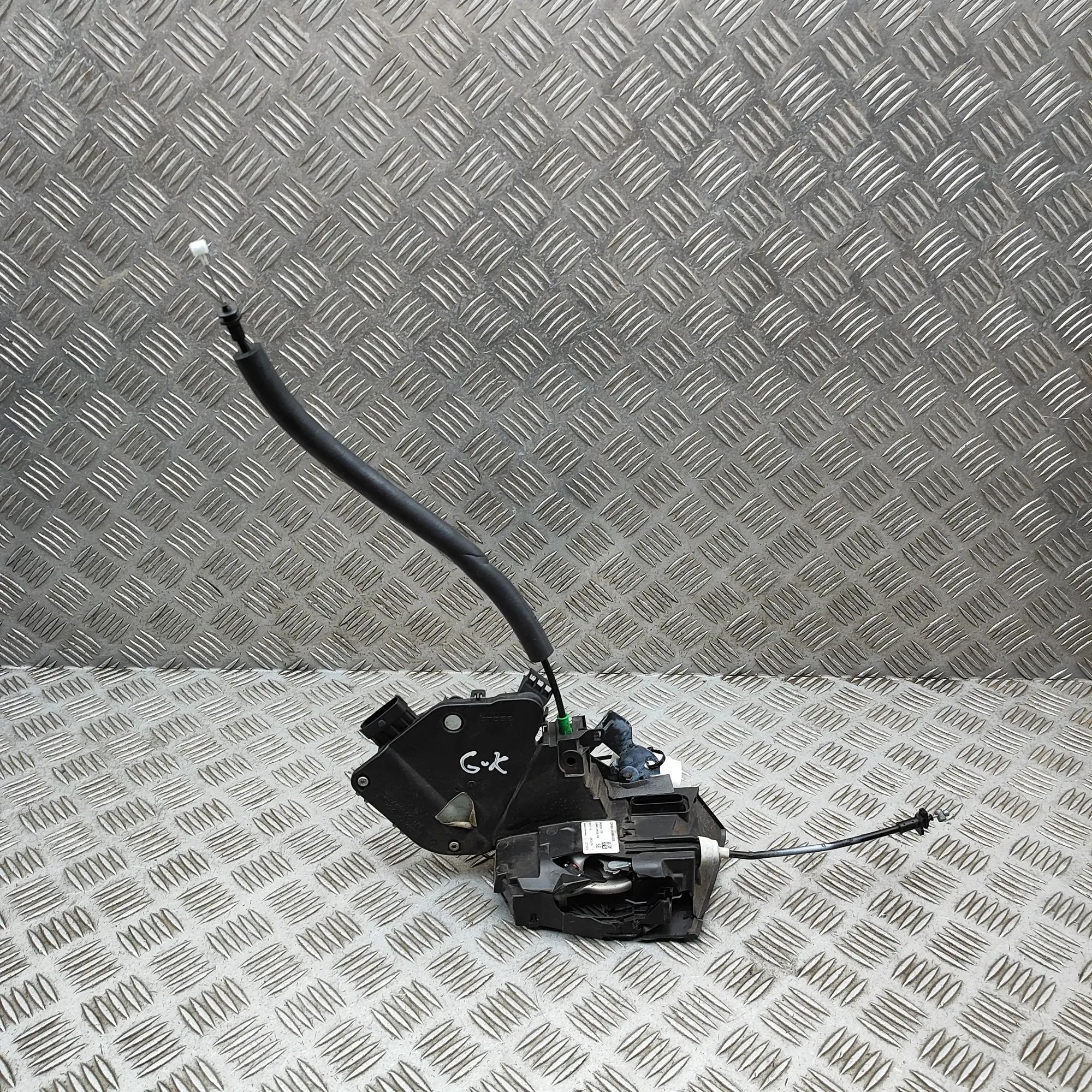 Land Rover Range Rover Sport (L494) Door lock — rear left Door lock — rear left — LAND ROVER RANGE ROVER ...