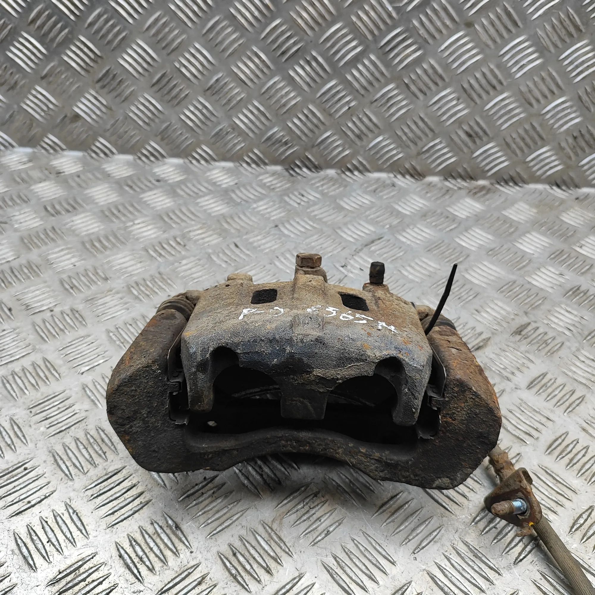 Isuzu D-Max Brake caliper — front right Brake caliper — front right — ISUZU D-MAX (II T...